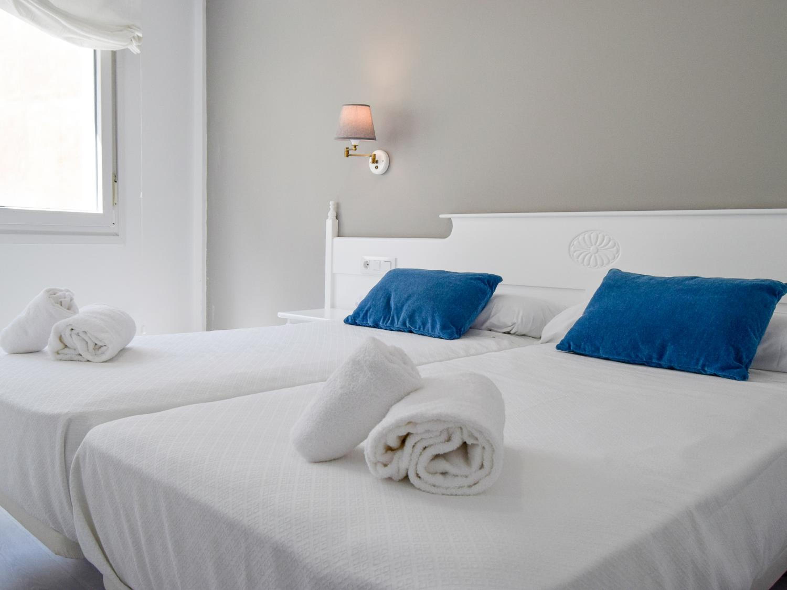 One-Bedroom Apartment - Photo 13
