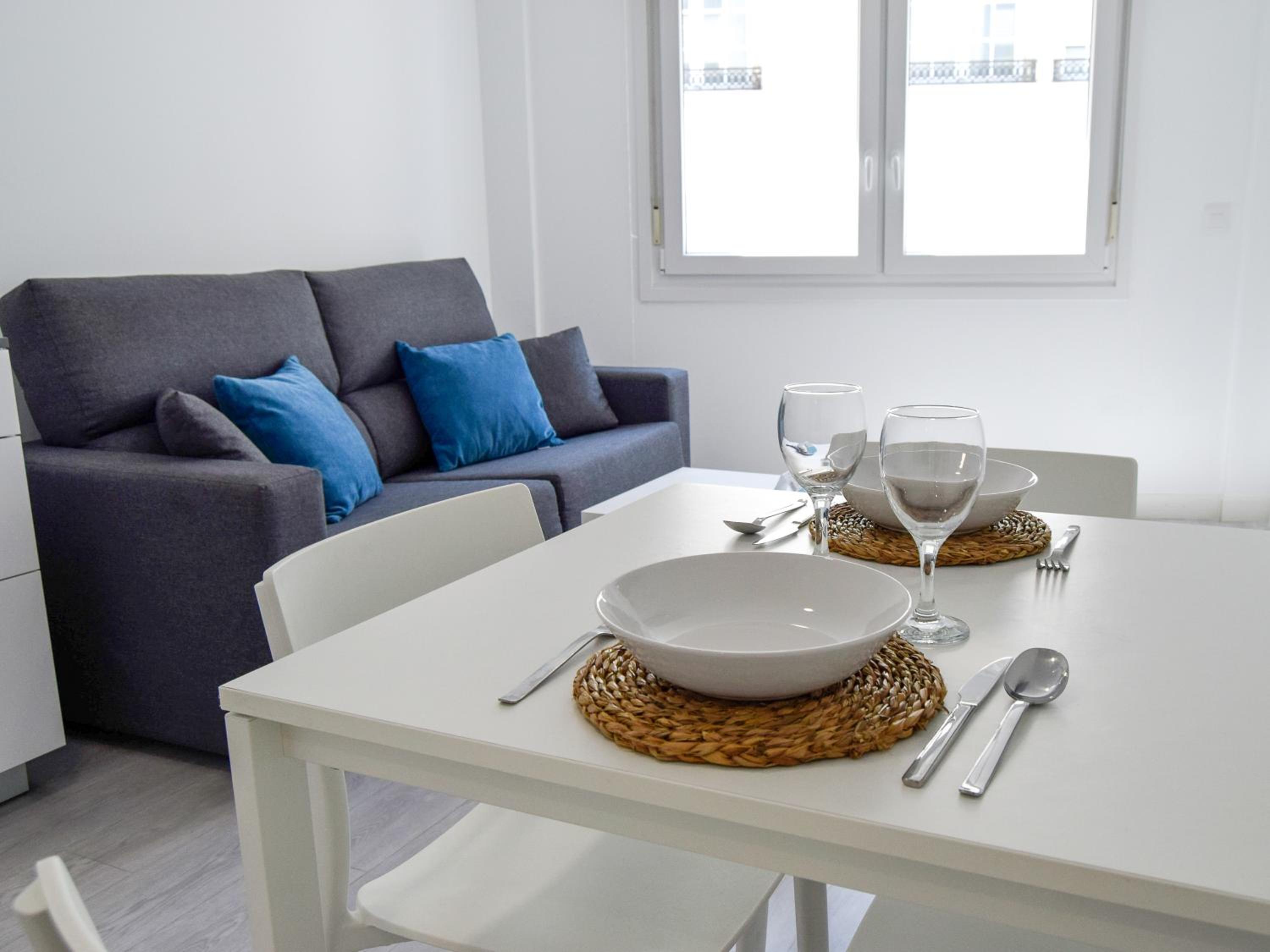 One-Bedroom Apartment - Photo 4