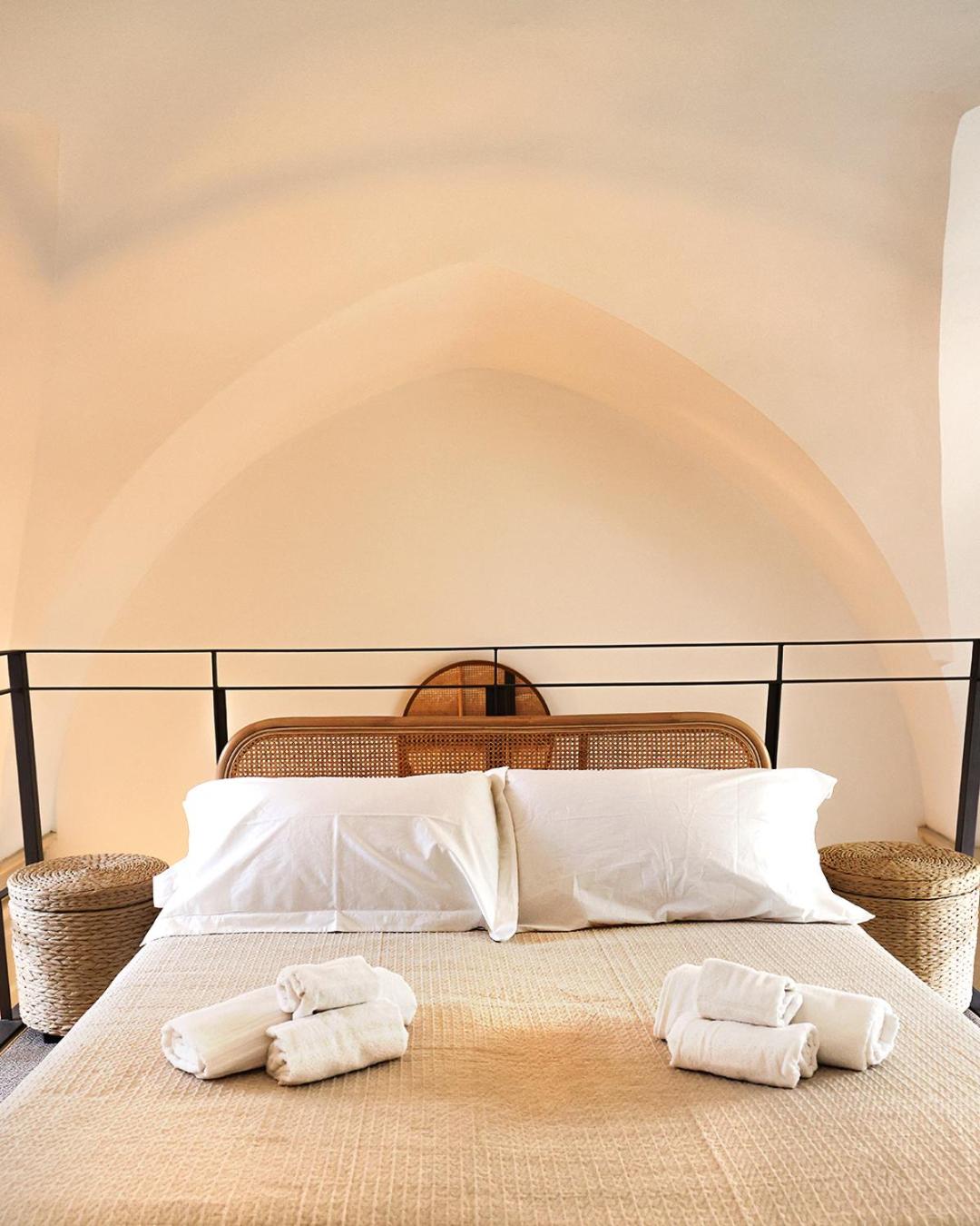 One-Bedroom Apartment with Rooftop Spa Bath