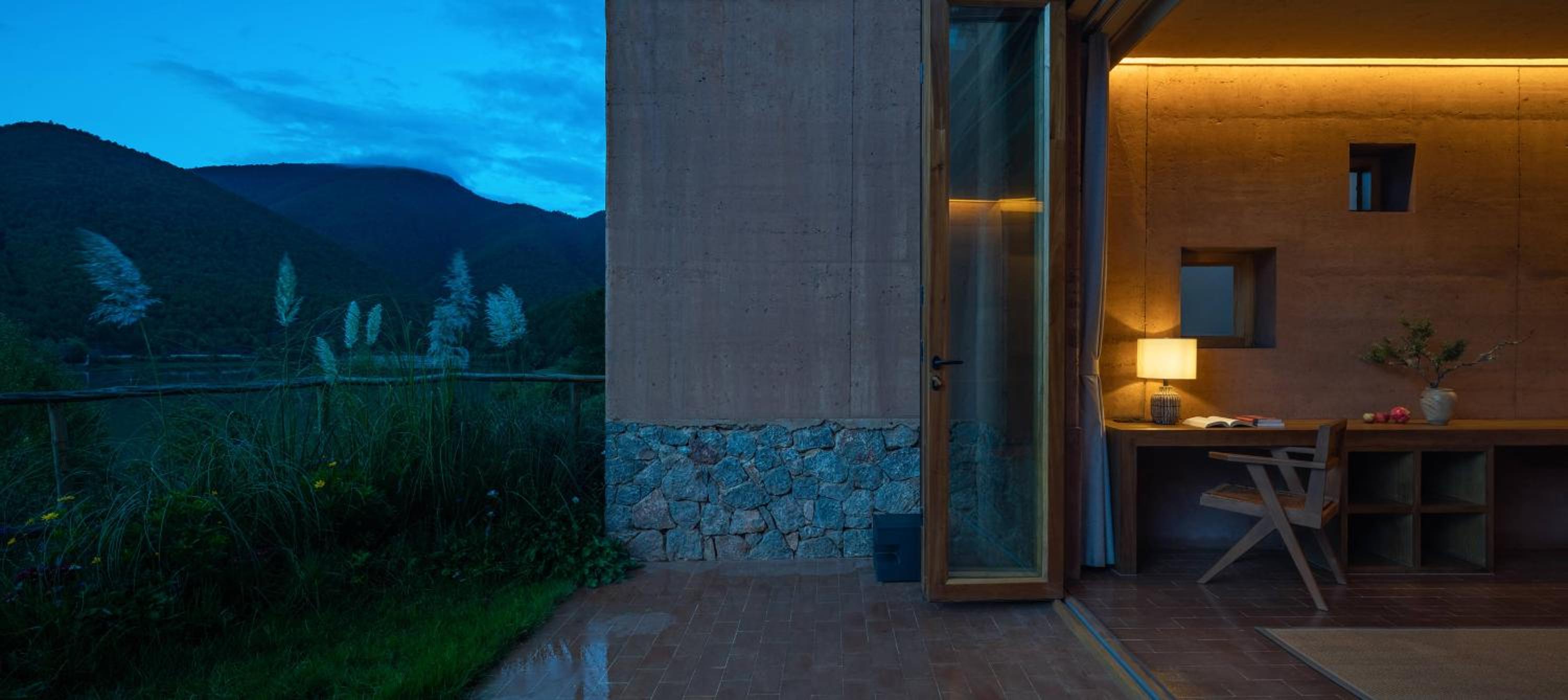 Triple Room with Lake View photo 2