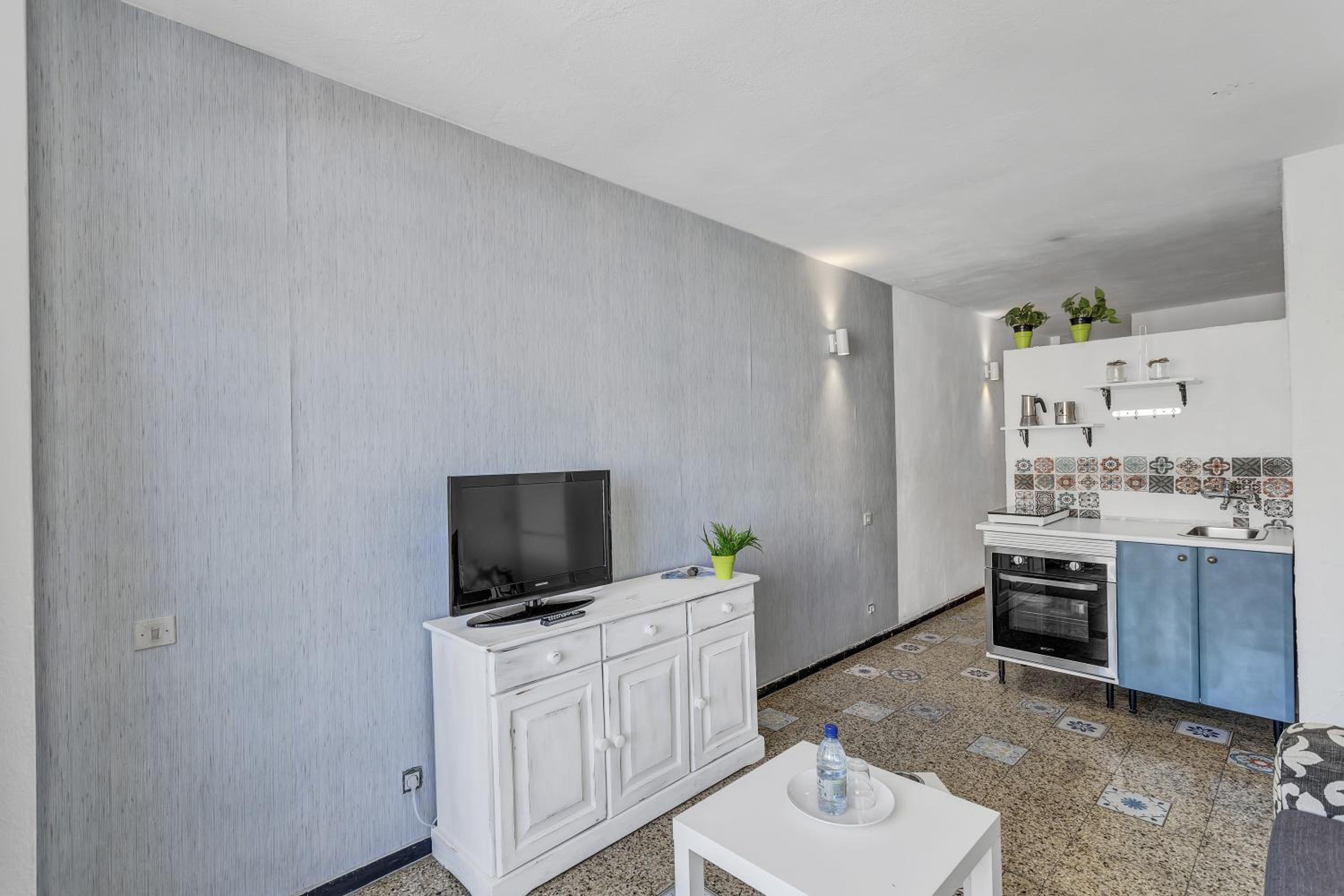 Apartamento de un dormitorio superior con balcón