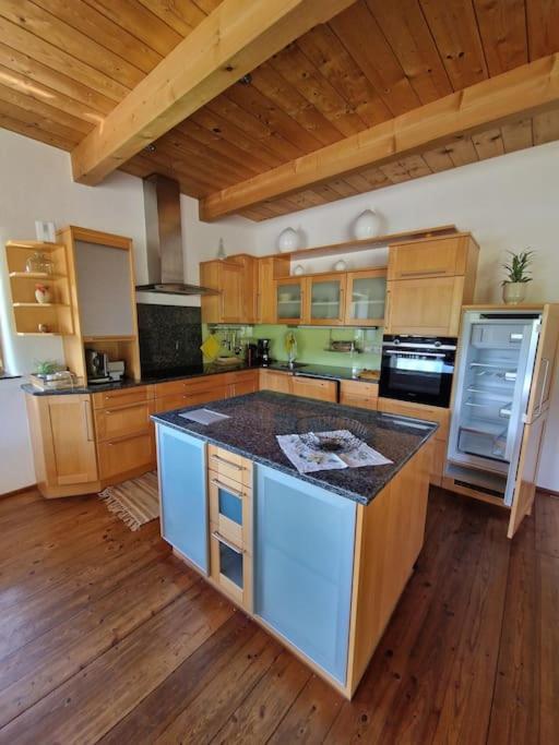 Three-Bedroom Apartment photo 2