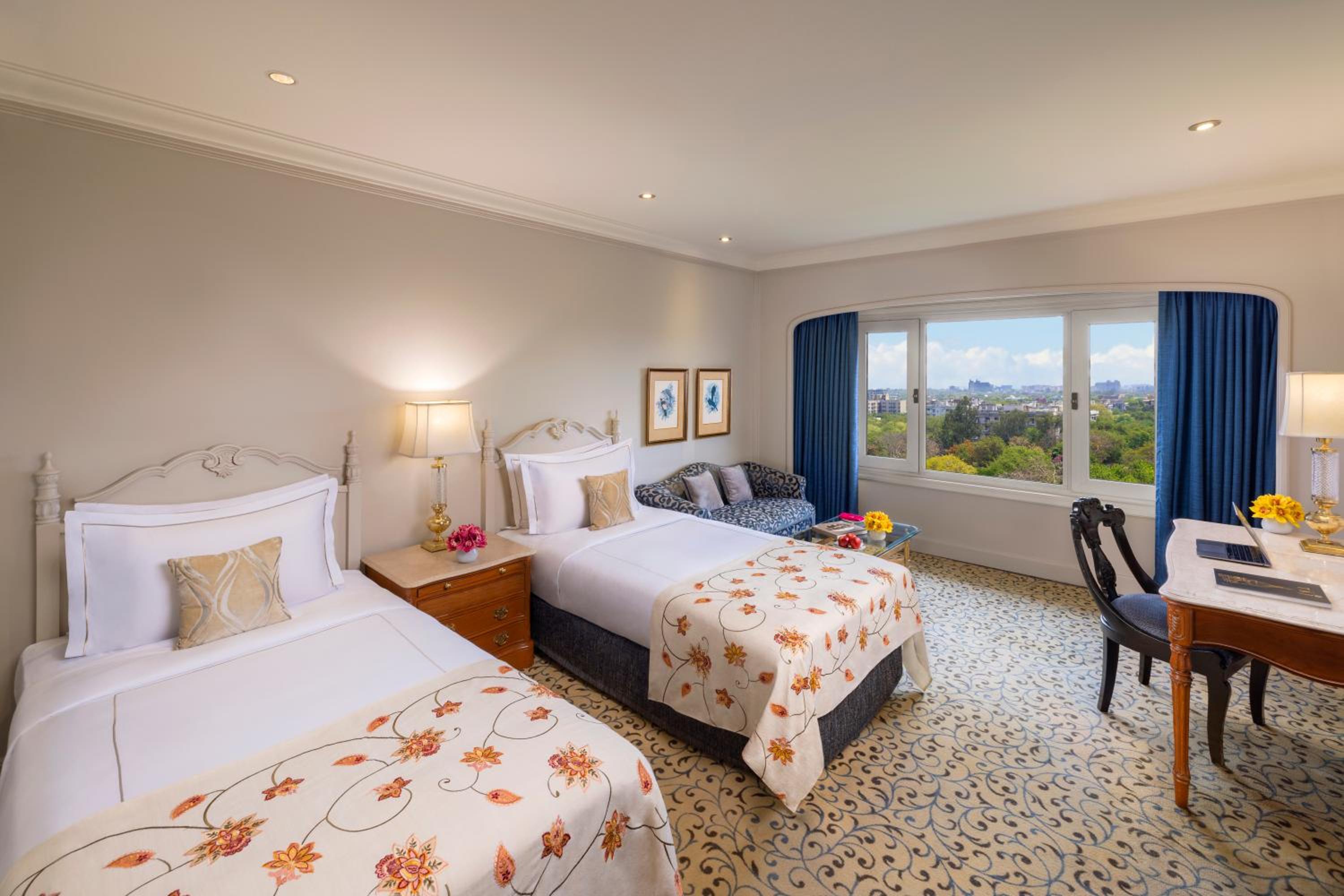Superior Room Twin Bed Diplomatic Enclave View - Photo 1