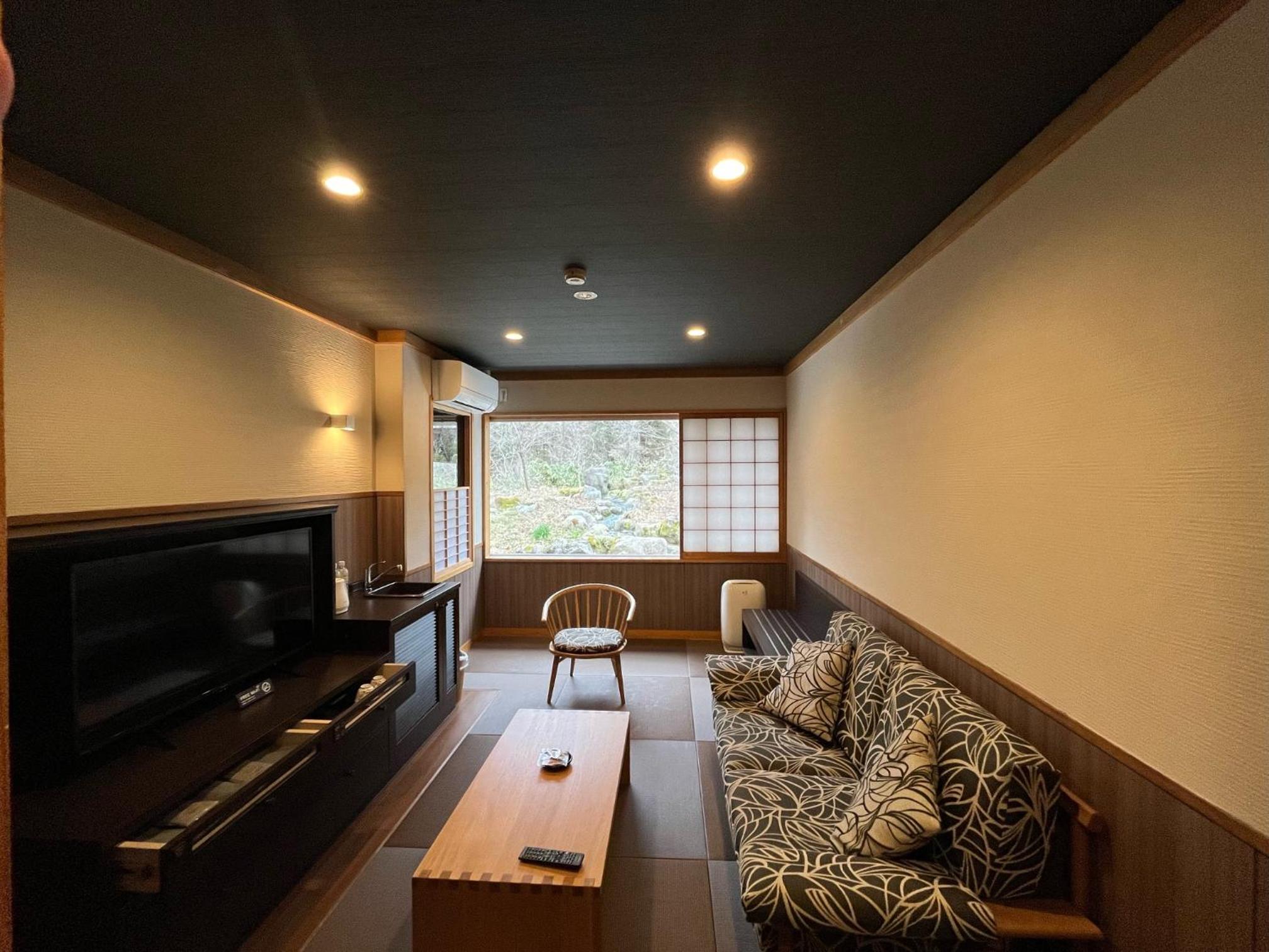 Renovated Japanese-Western Style Room with Hot Spring Private Bath 45 sqm