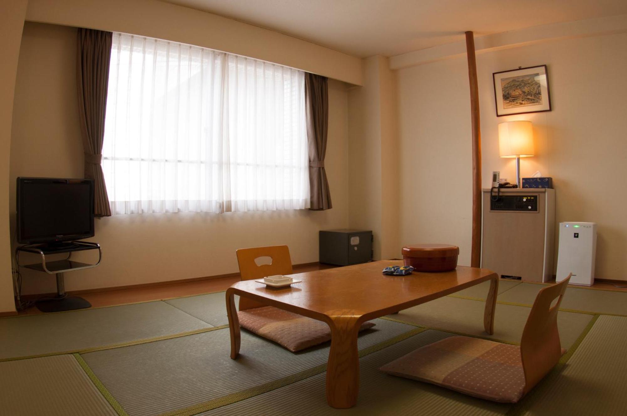 Standard Japanese-Style Room - Non-Smoking photo 2