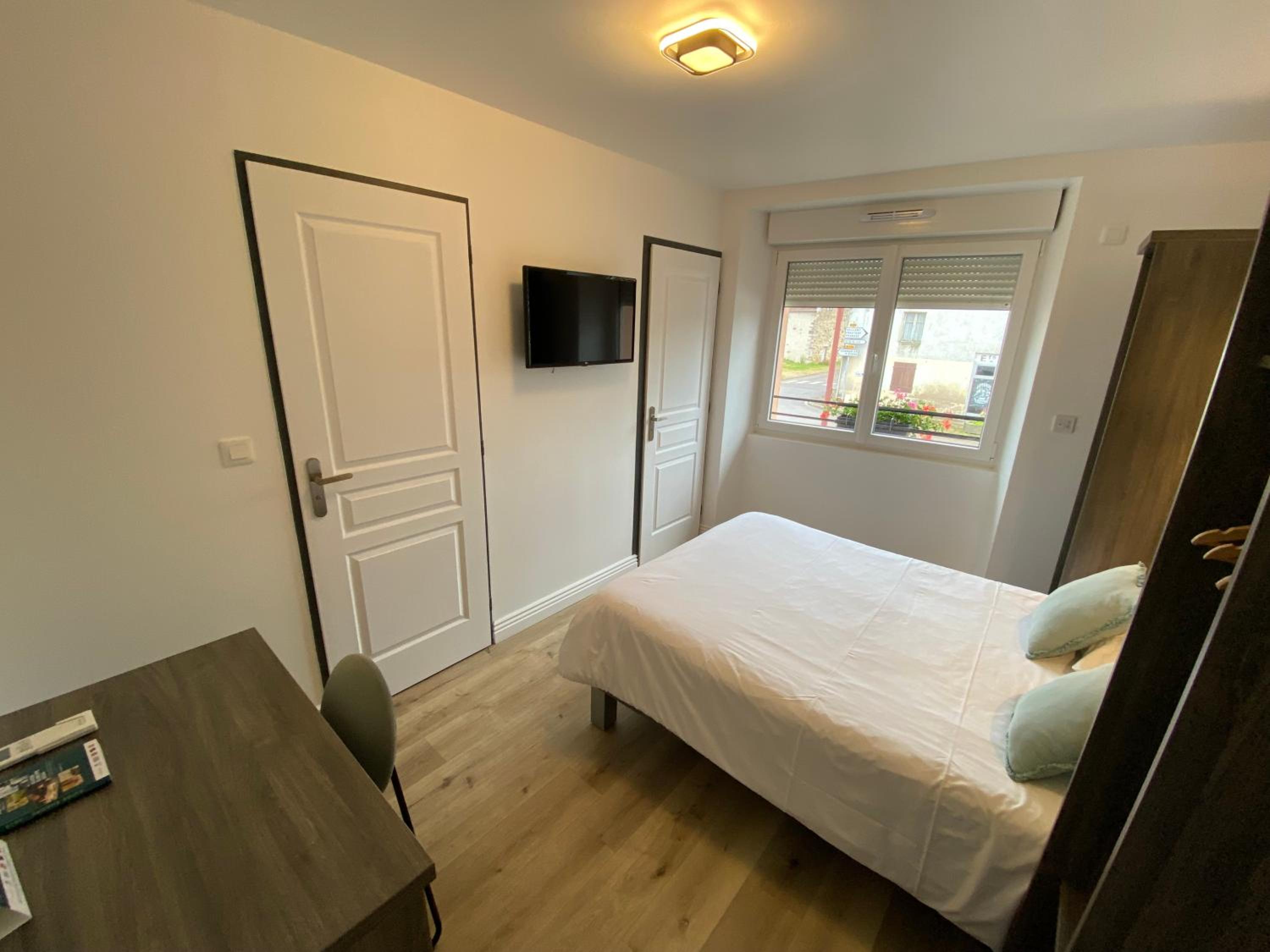 Deluxe Double Room photo 3