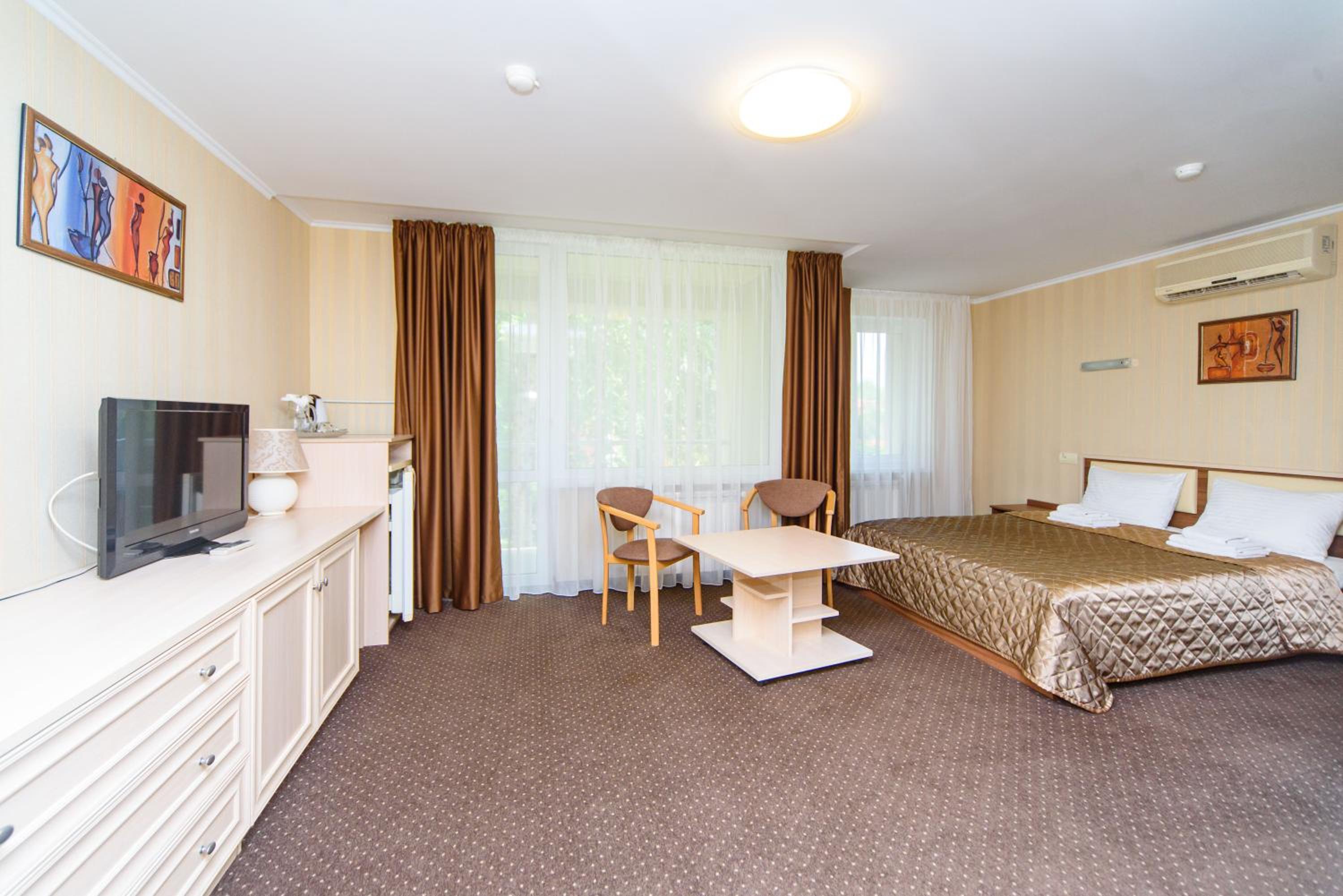 Standard Double or Twin Room photo 3