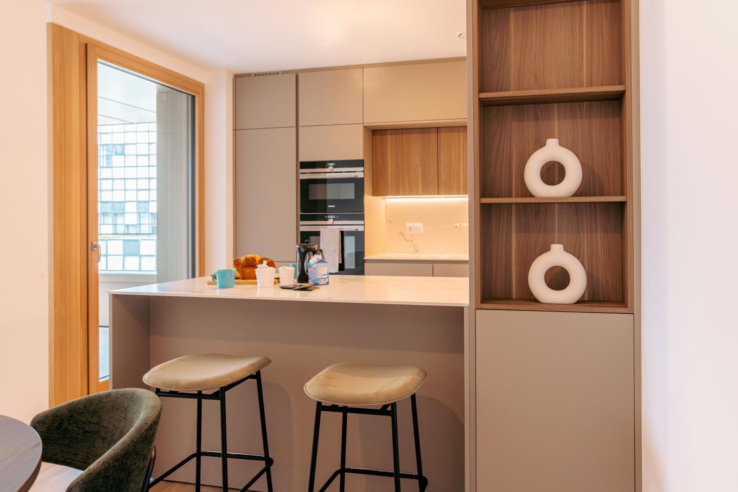 Two-Bedroom Apartment With Balcony photo 2