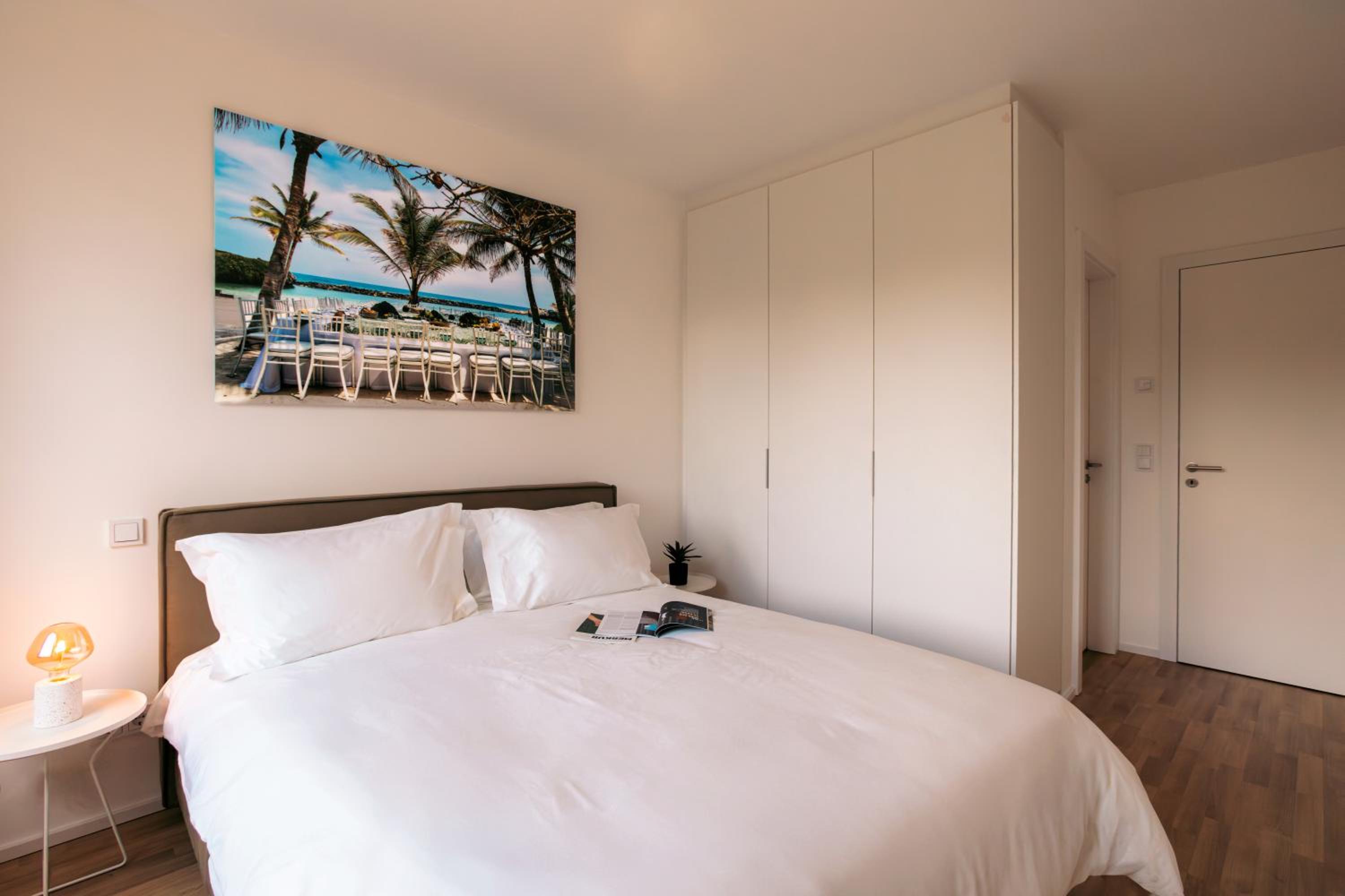 Two-Bedroom Apartment with Balcony photo 2