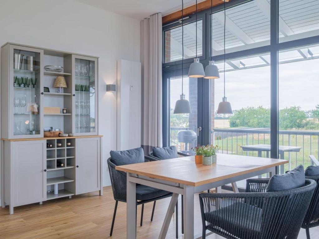 Apartment With Terrace photo 3