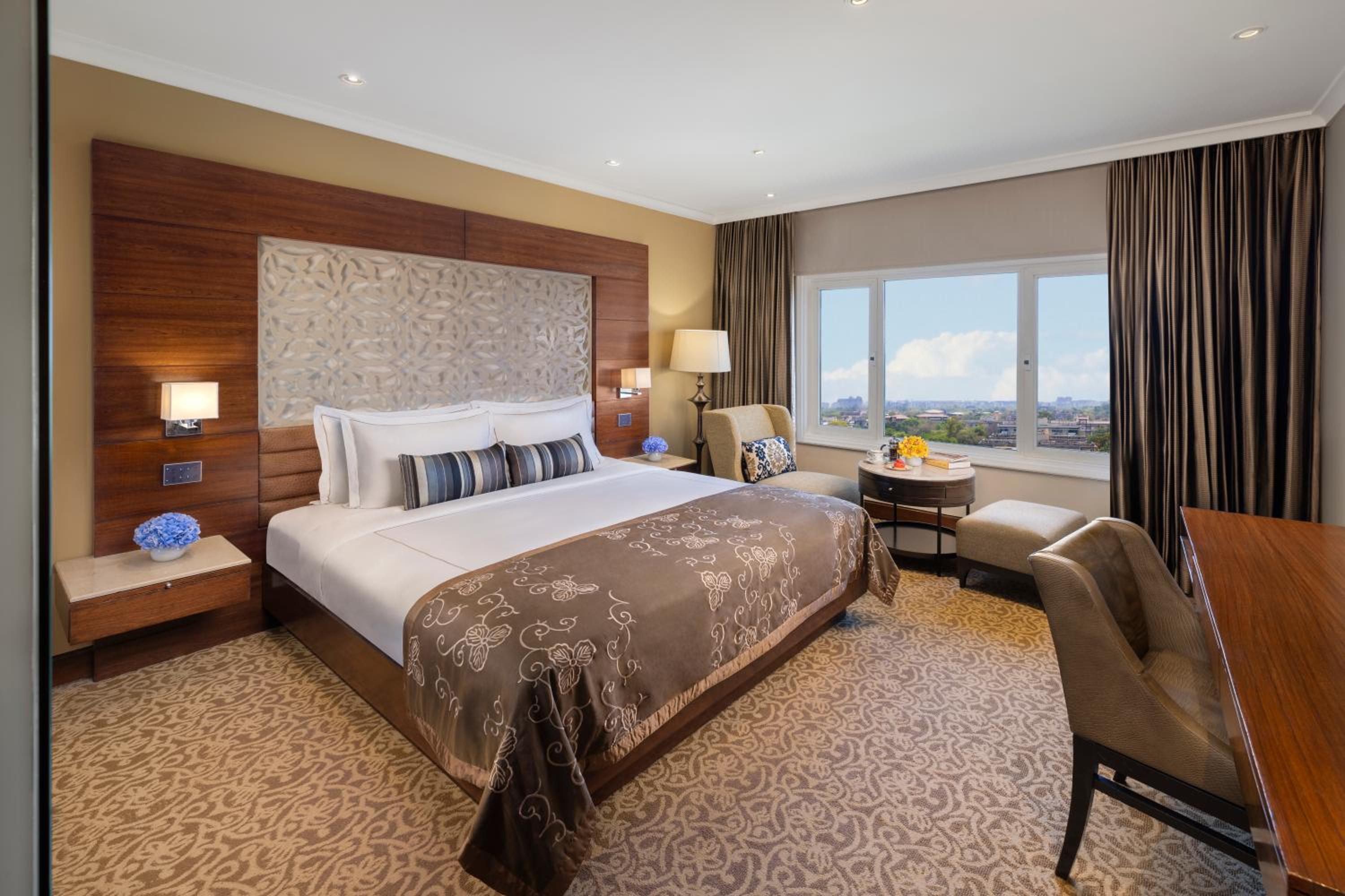 Taj Club Room King Bed Diplomatic Enclave View - Photo 1