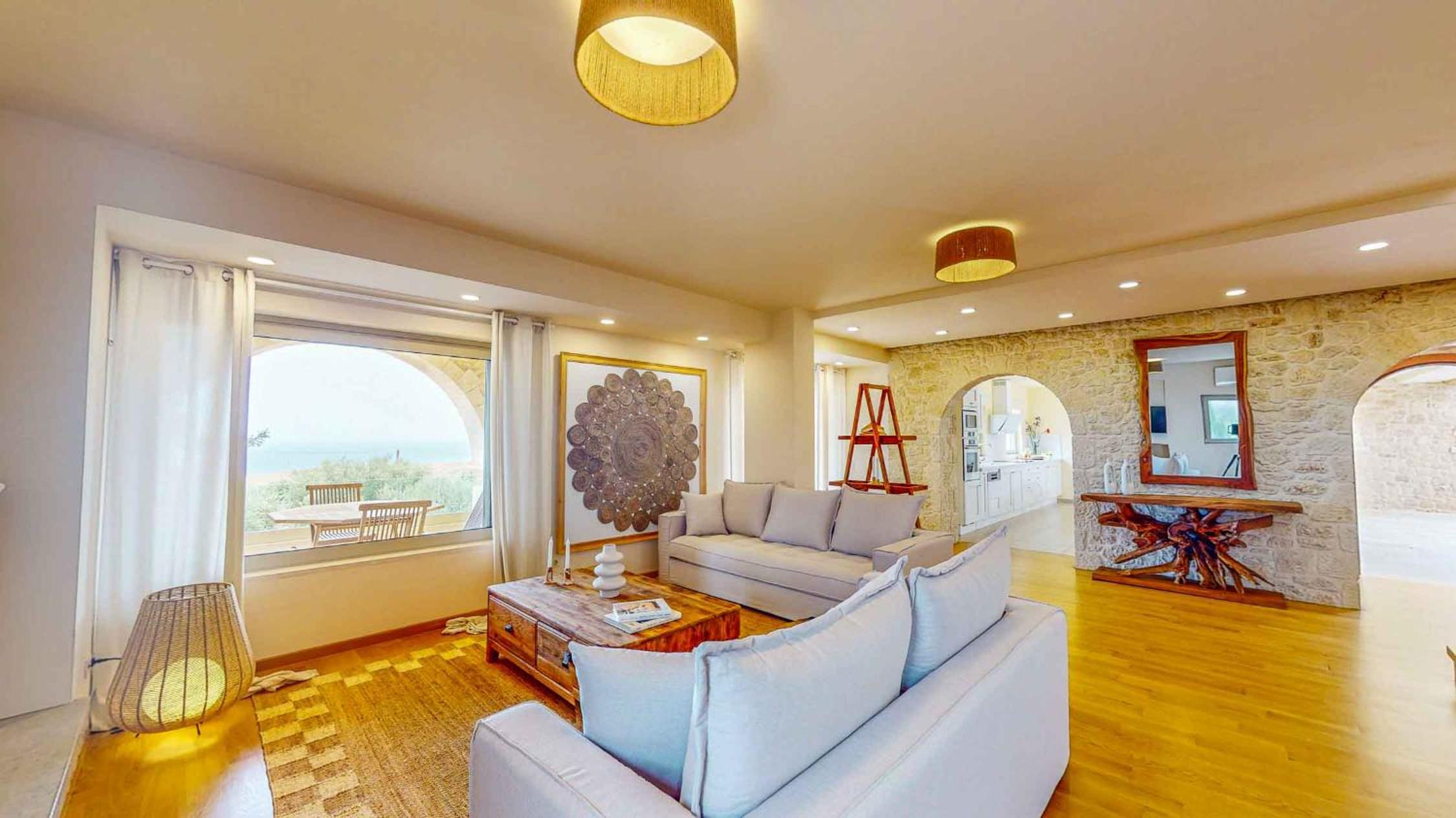 Three-Bedroom Villa photo 1