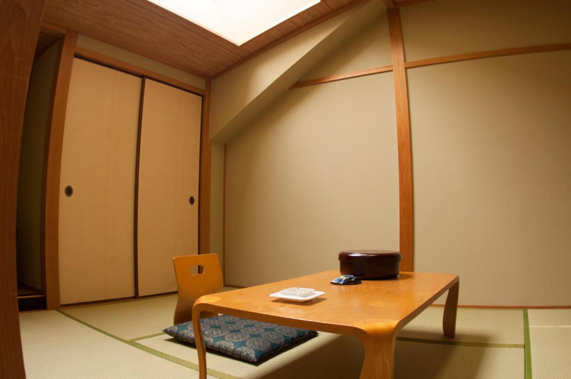 Room with Tatami Area - Smoking photo 2