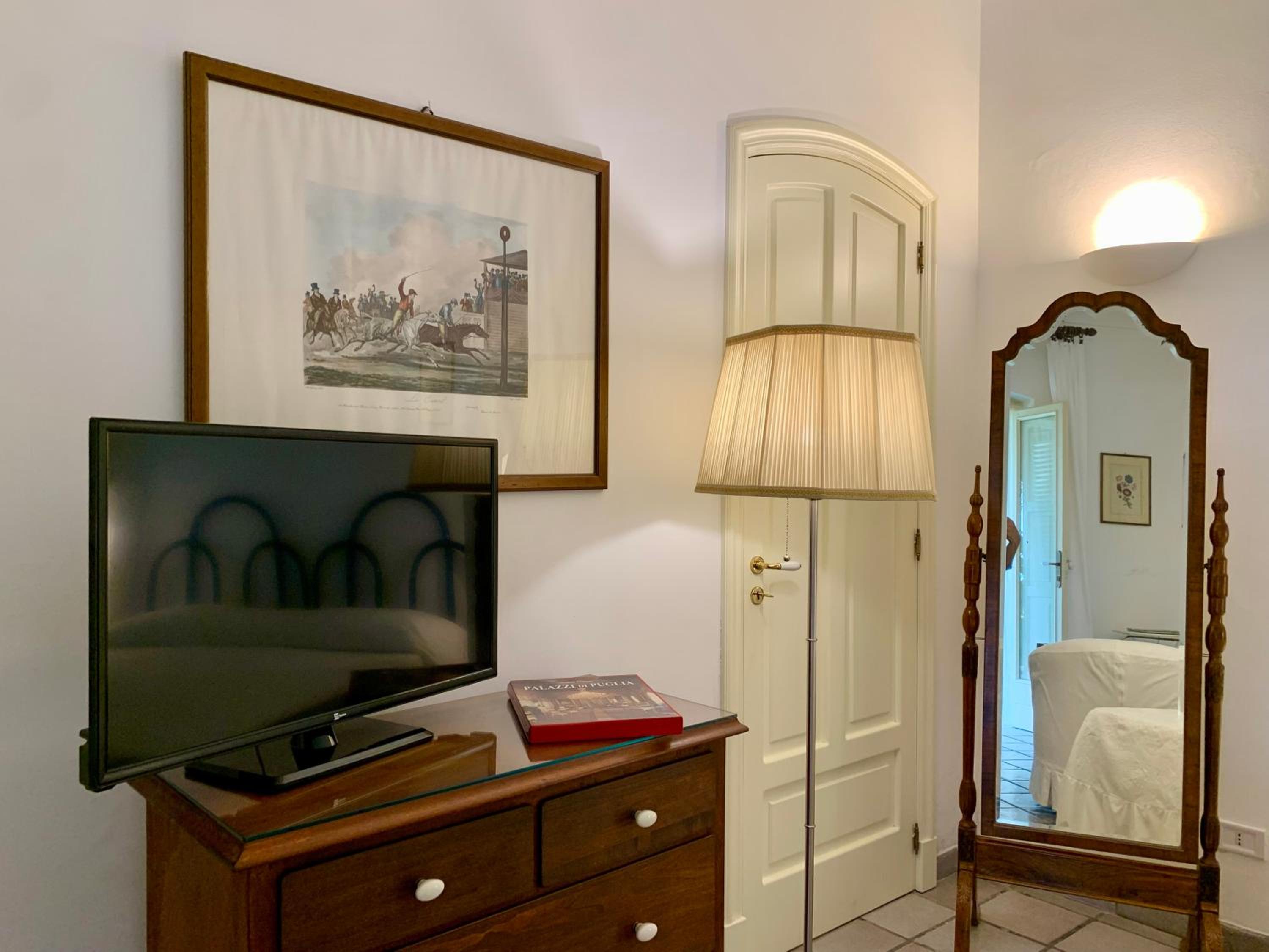 Double Room - Photo 6