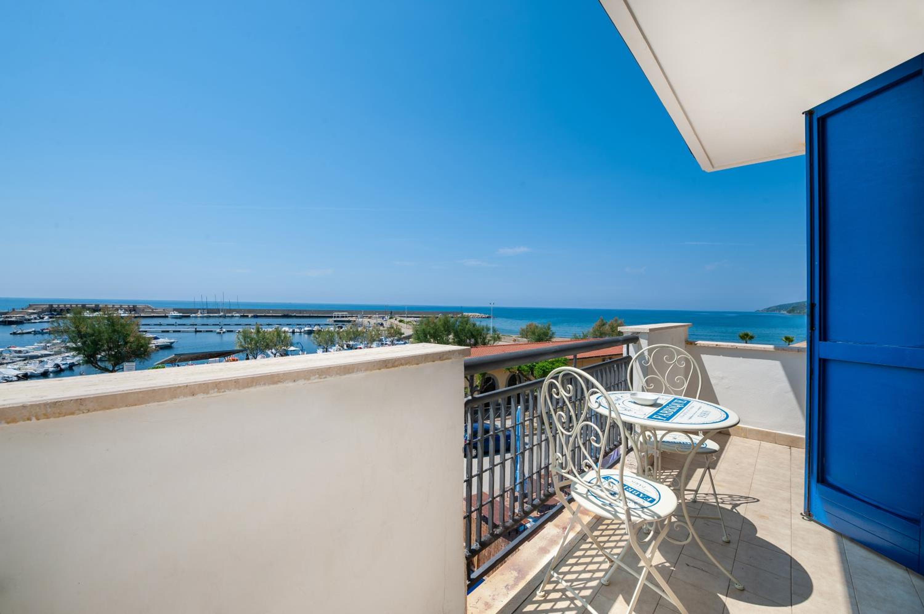 Double Room With Balcony photo 3