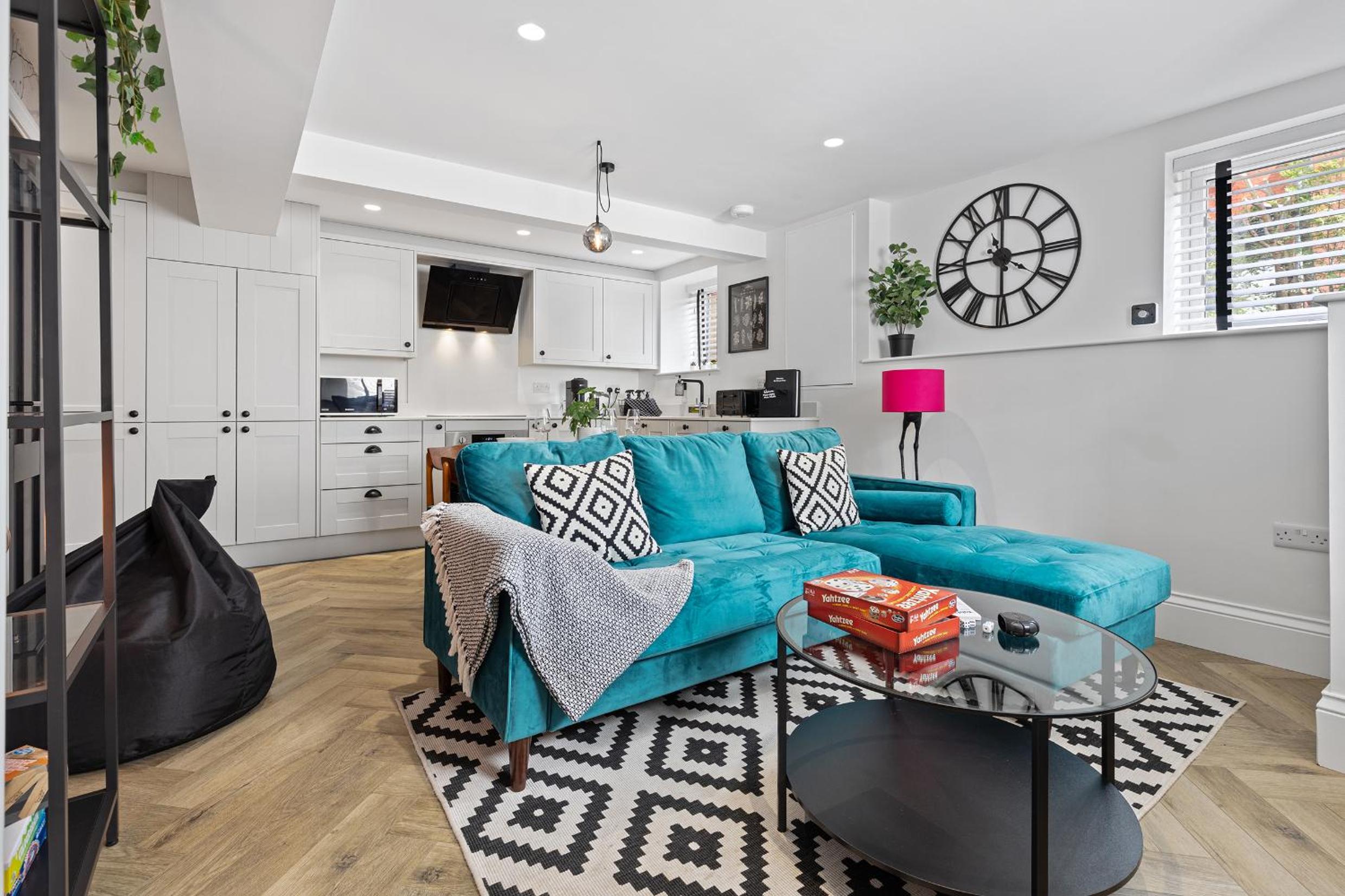 Deluxe Two-Bedroom Apartment with Garden View