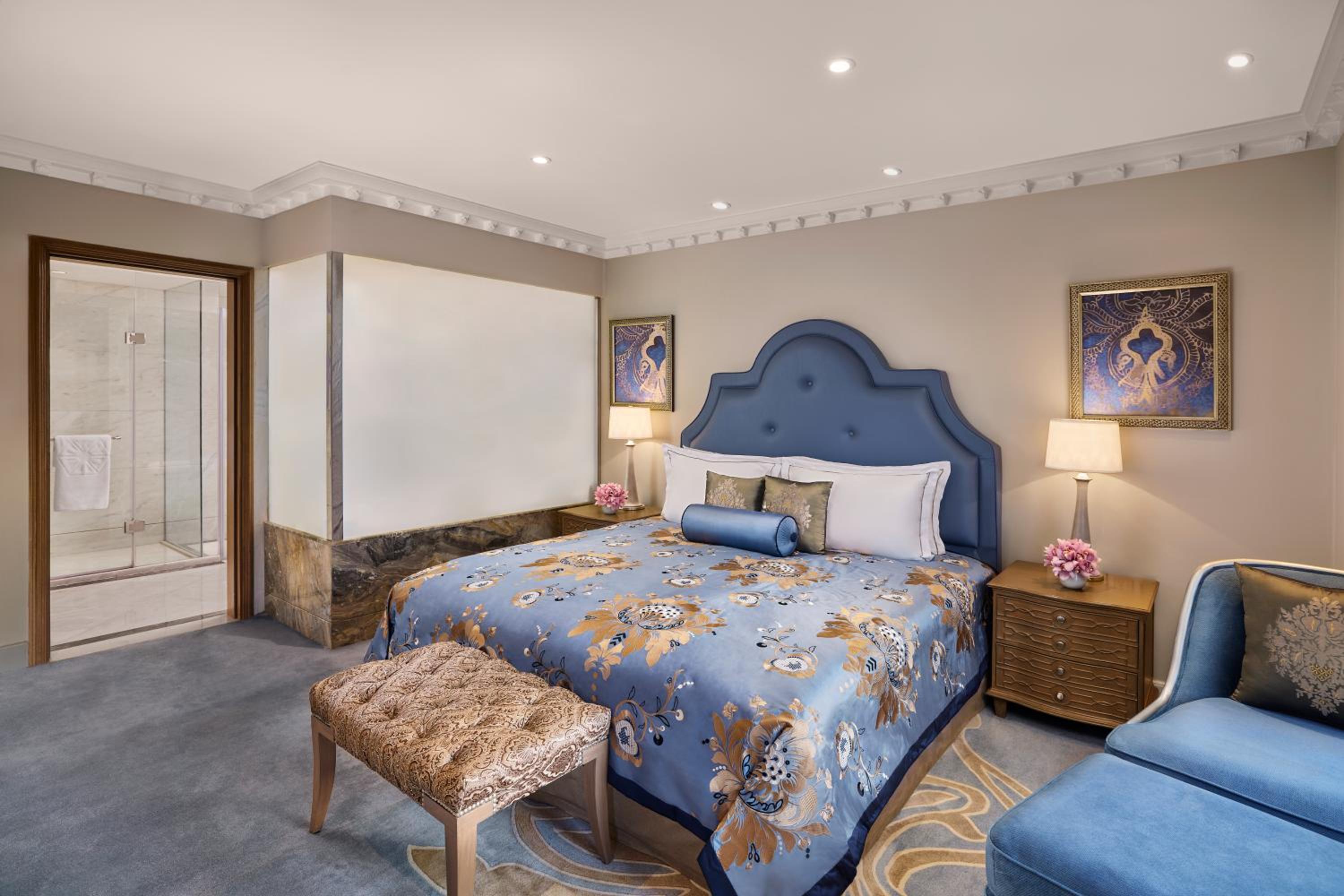 Garden Luxury Suite King Bed Pool View - Photo 6