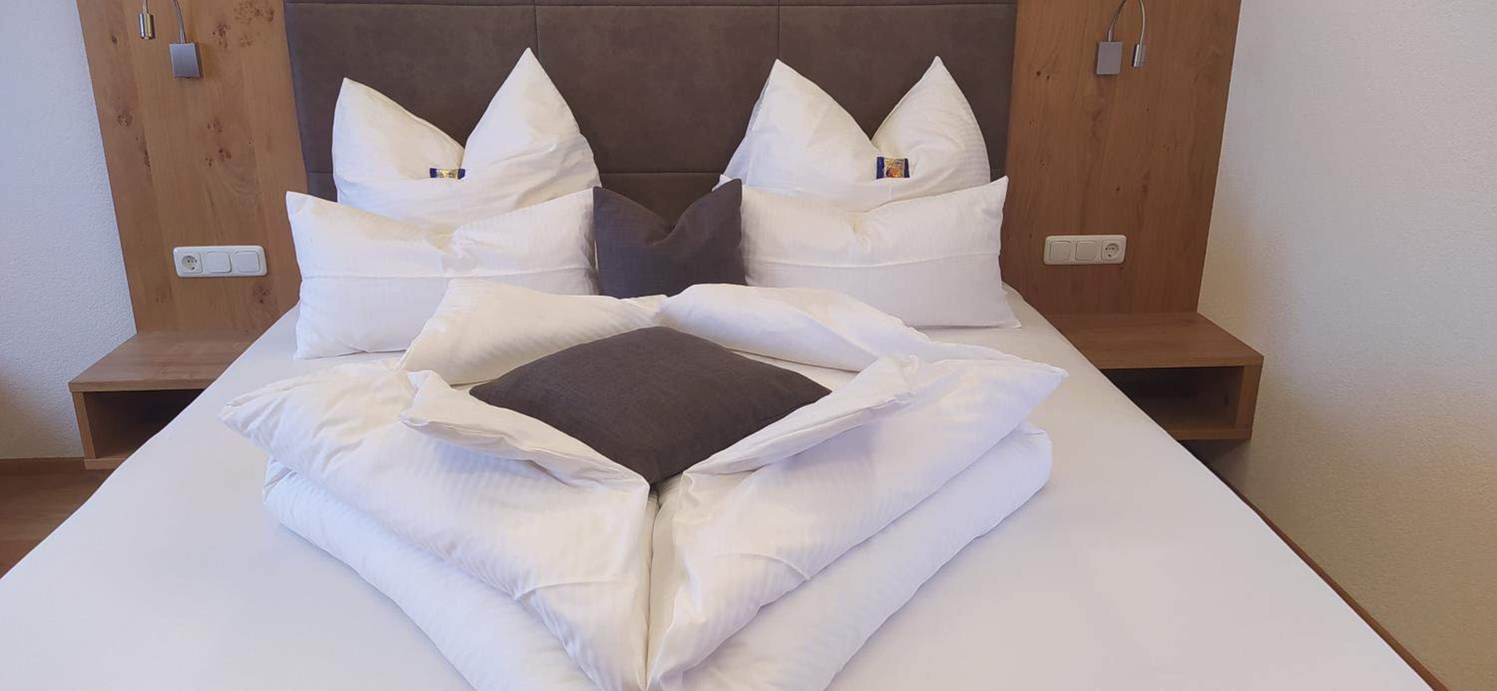 Double Room with Balcony - Photo 1