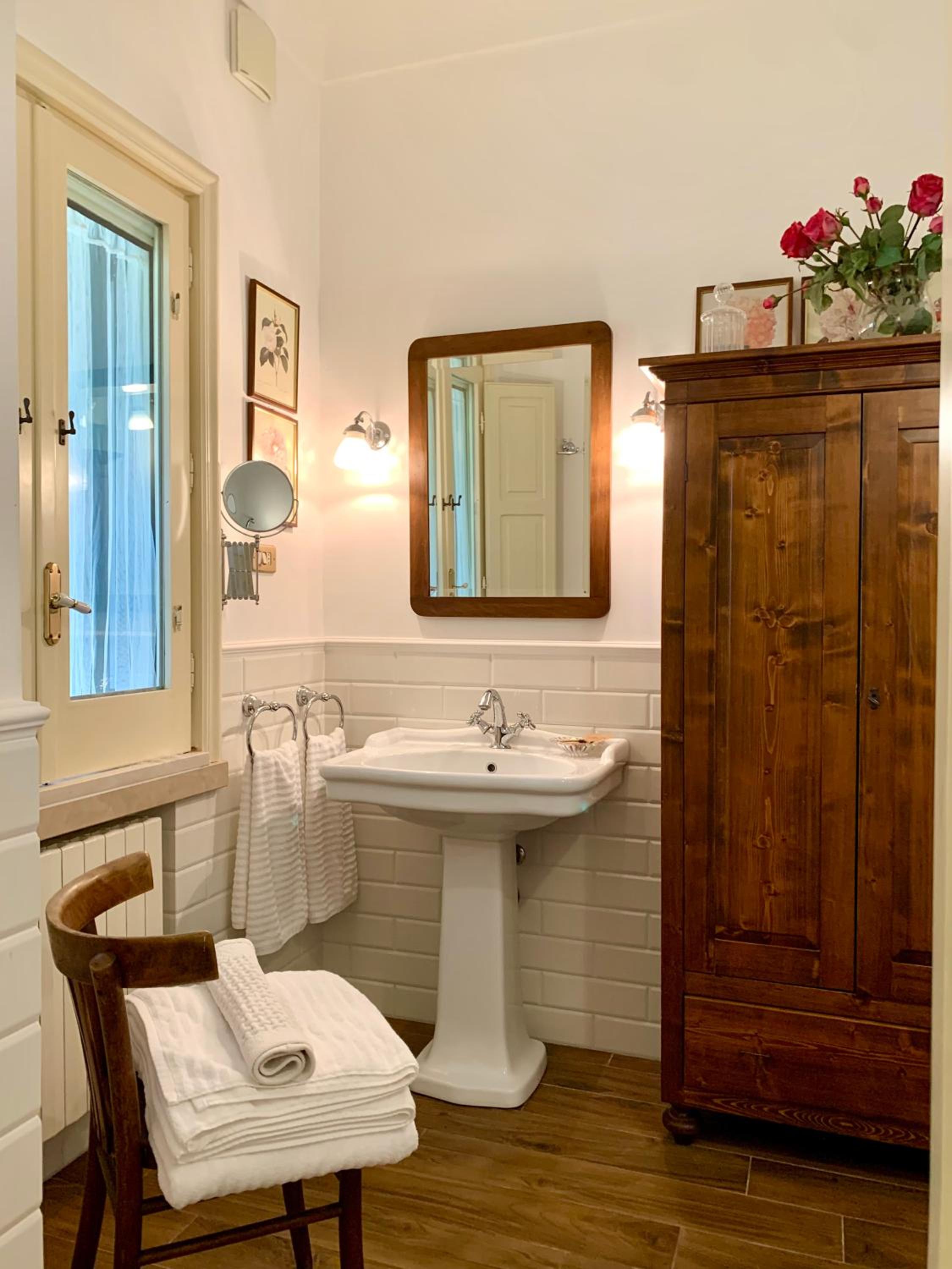 Double Room - Photo 7