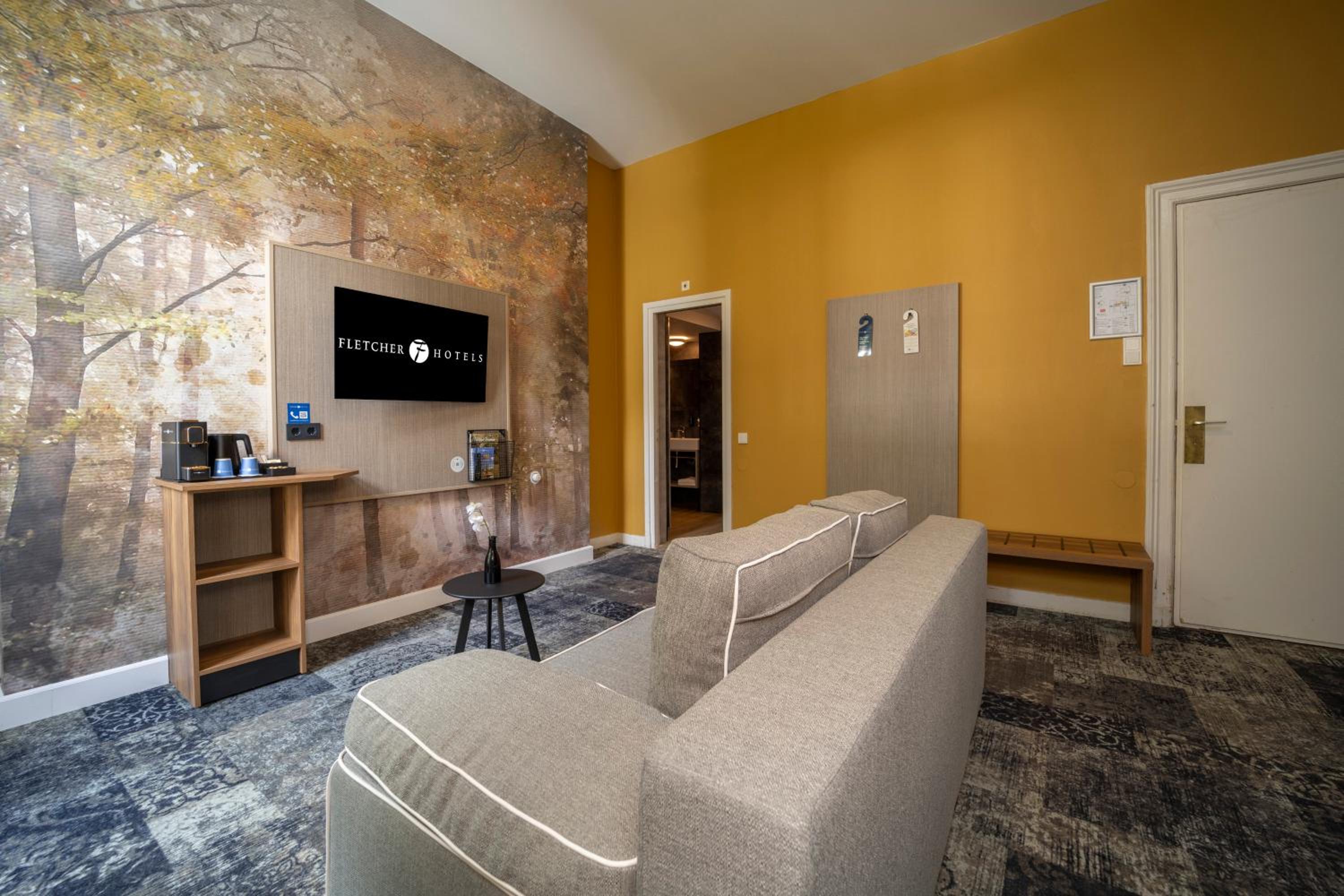 Family Room photo 2