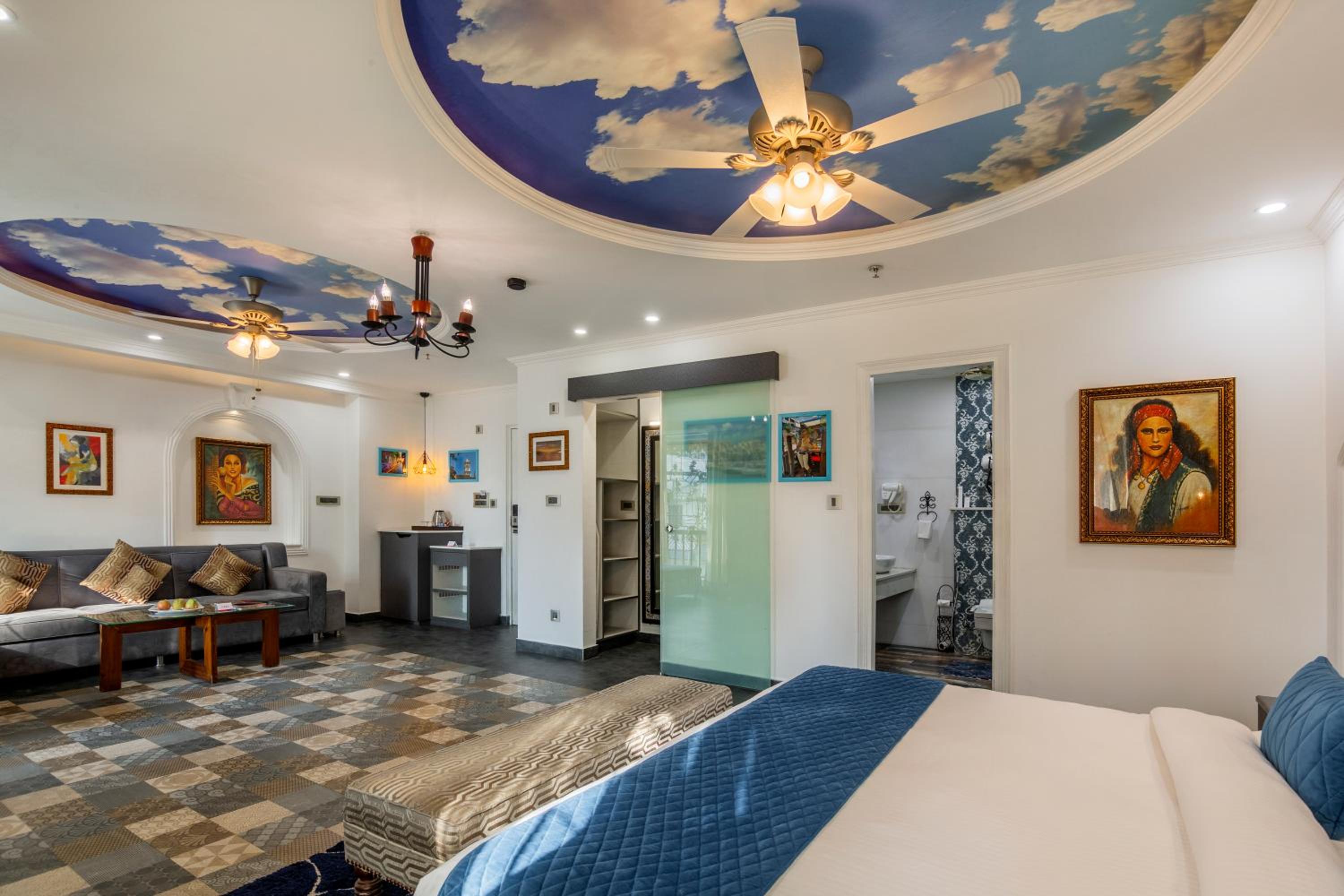 Privilege Suite - Photo 5