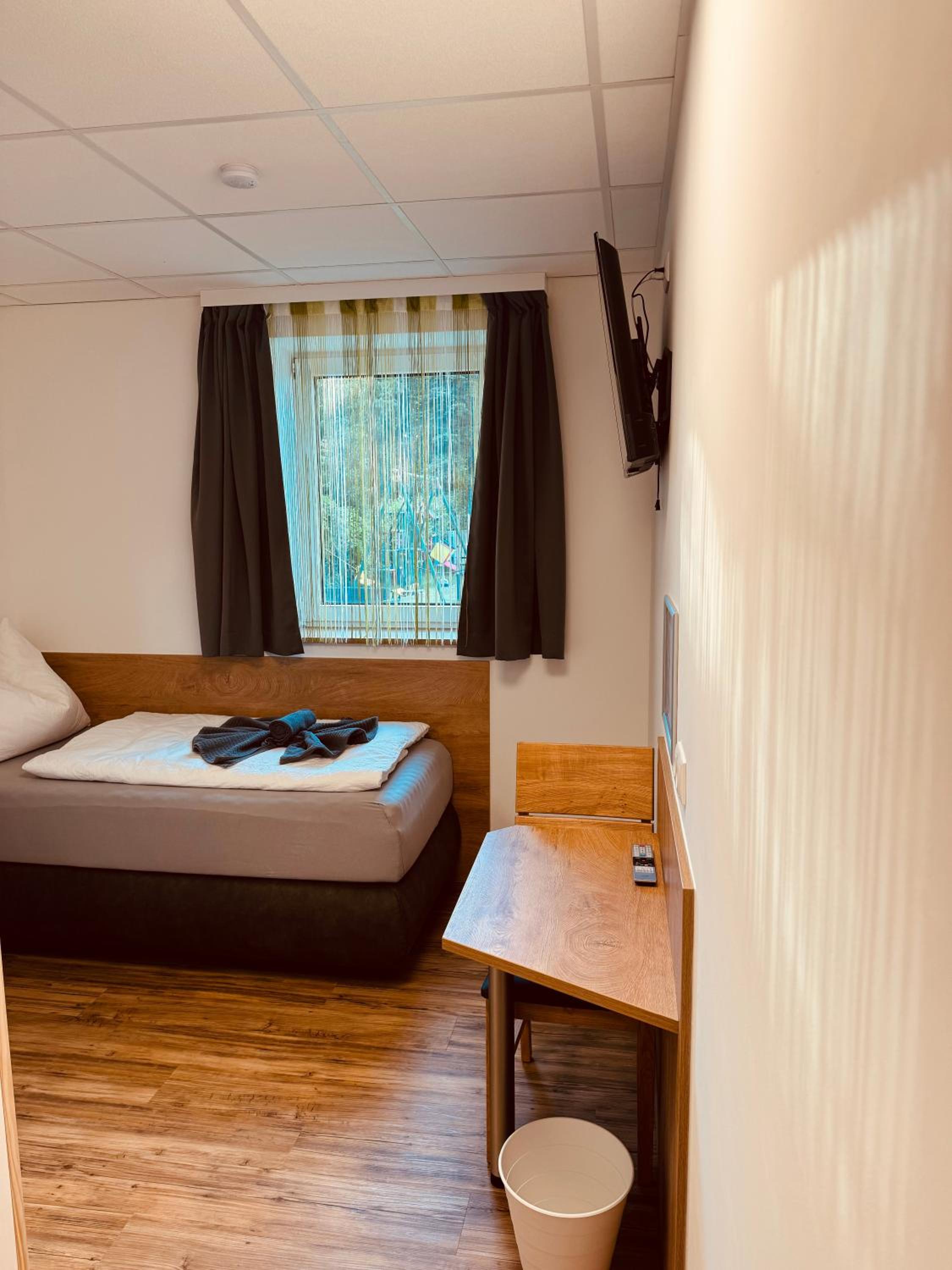 Single Room photo 2
