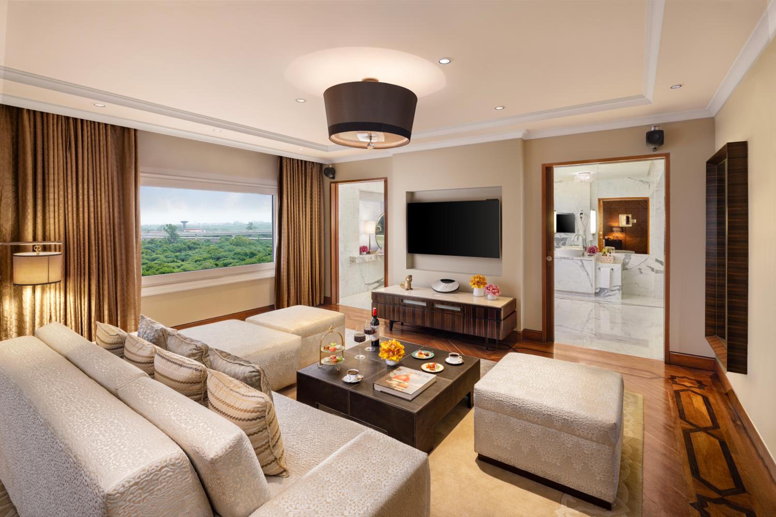 Presidential Suite King Bed Pool View