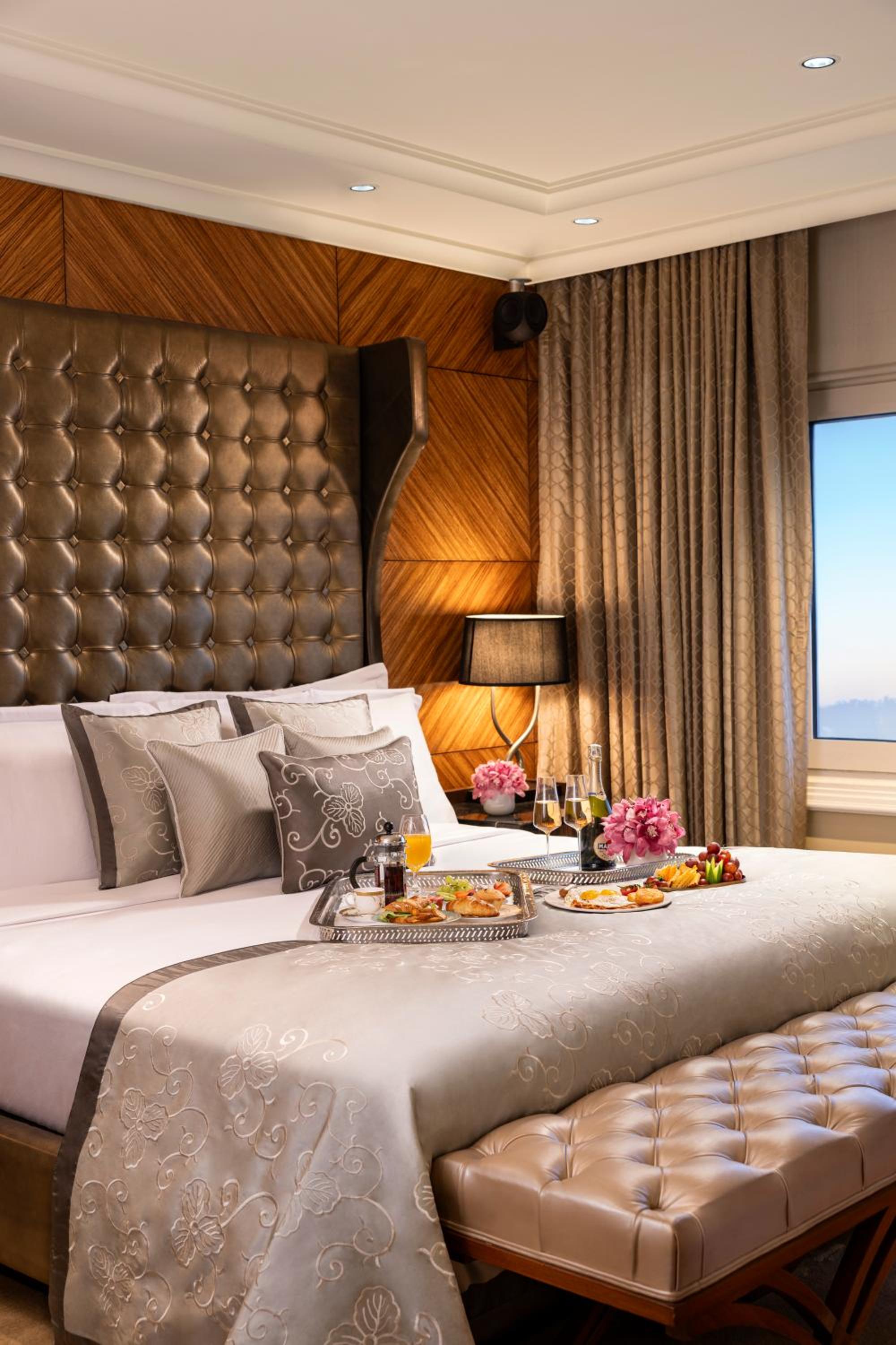 Presidential Suite King Bed Pool View