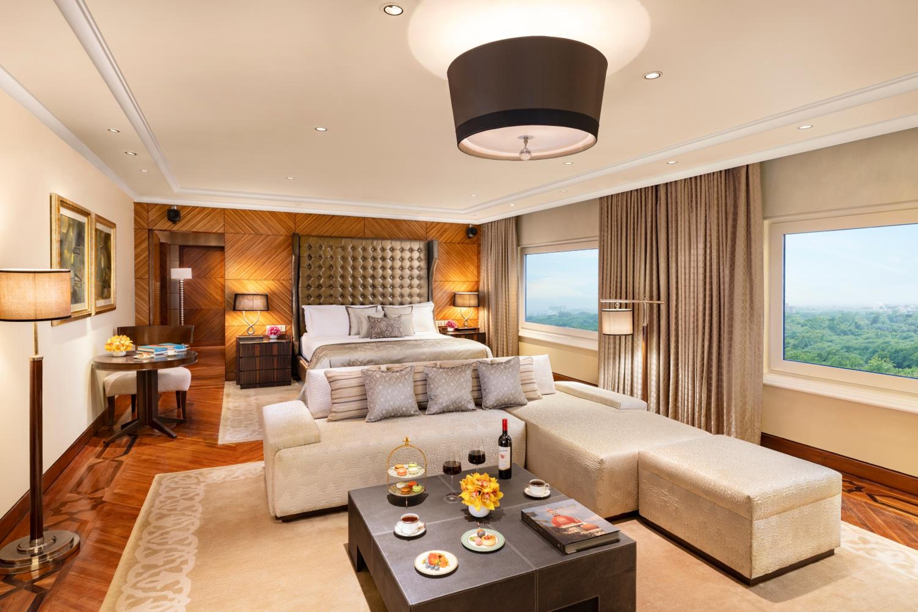 Presidential Suite King Bed Pool View