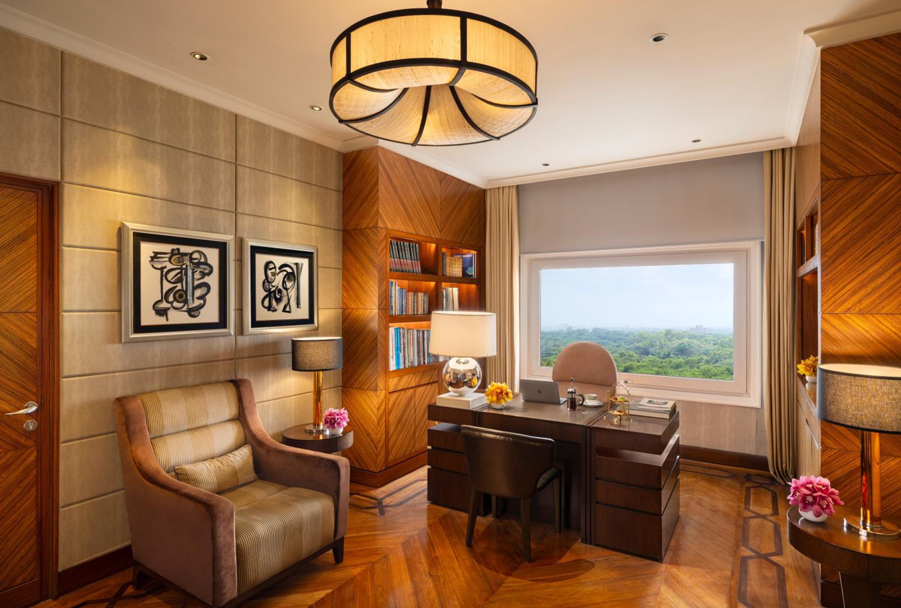 Presidential Suite King Bed Pool View