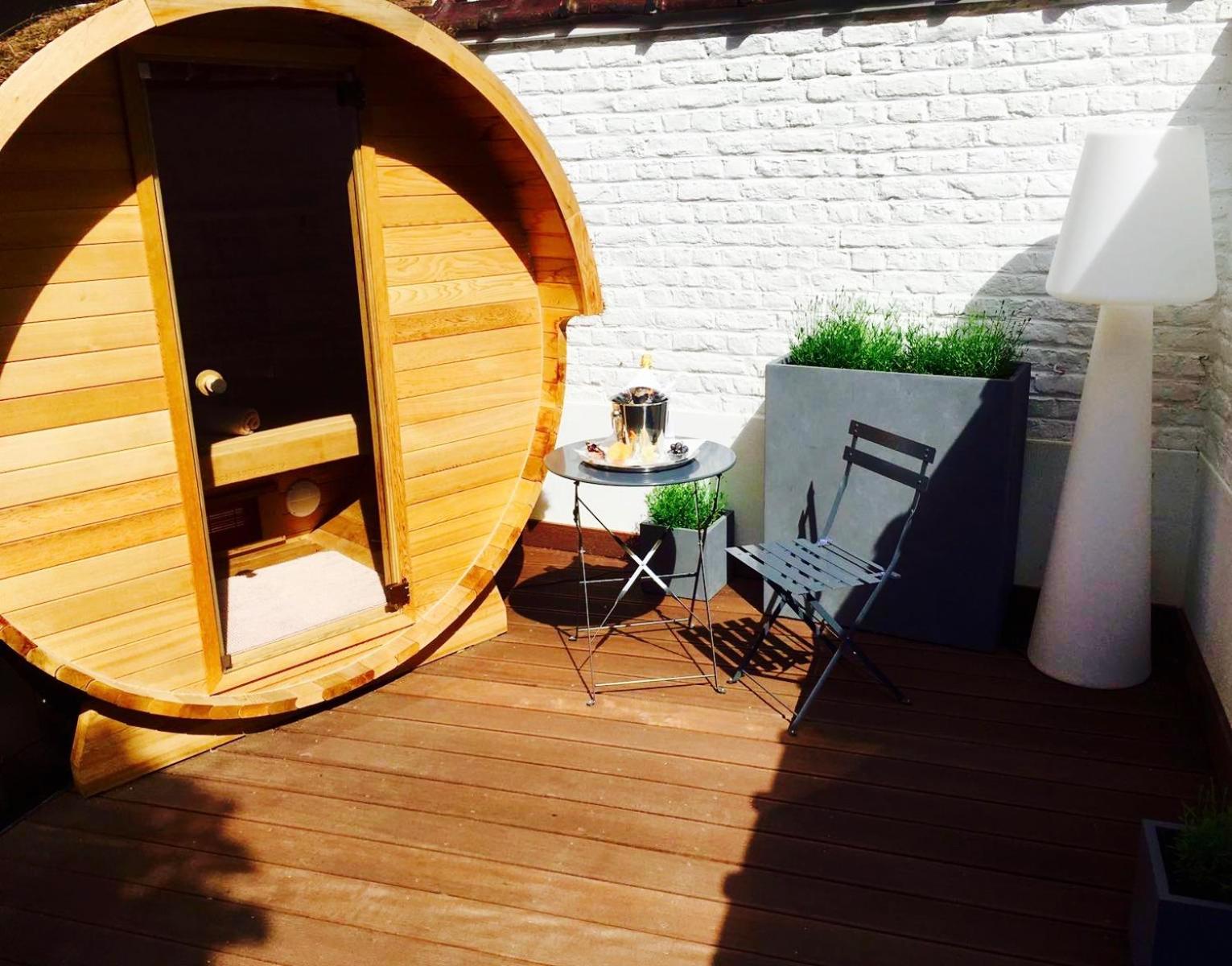 Deluxe Suite with Spa Bath - Photo 5