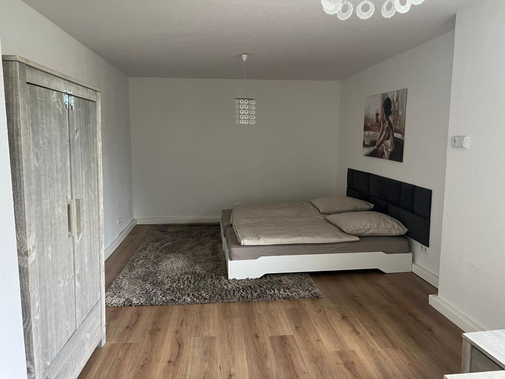 One-Bedroom Apartment photo 1