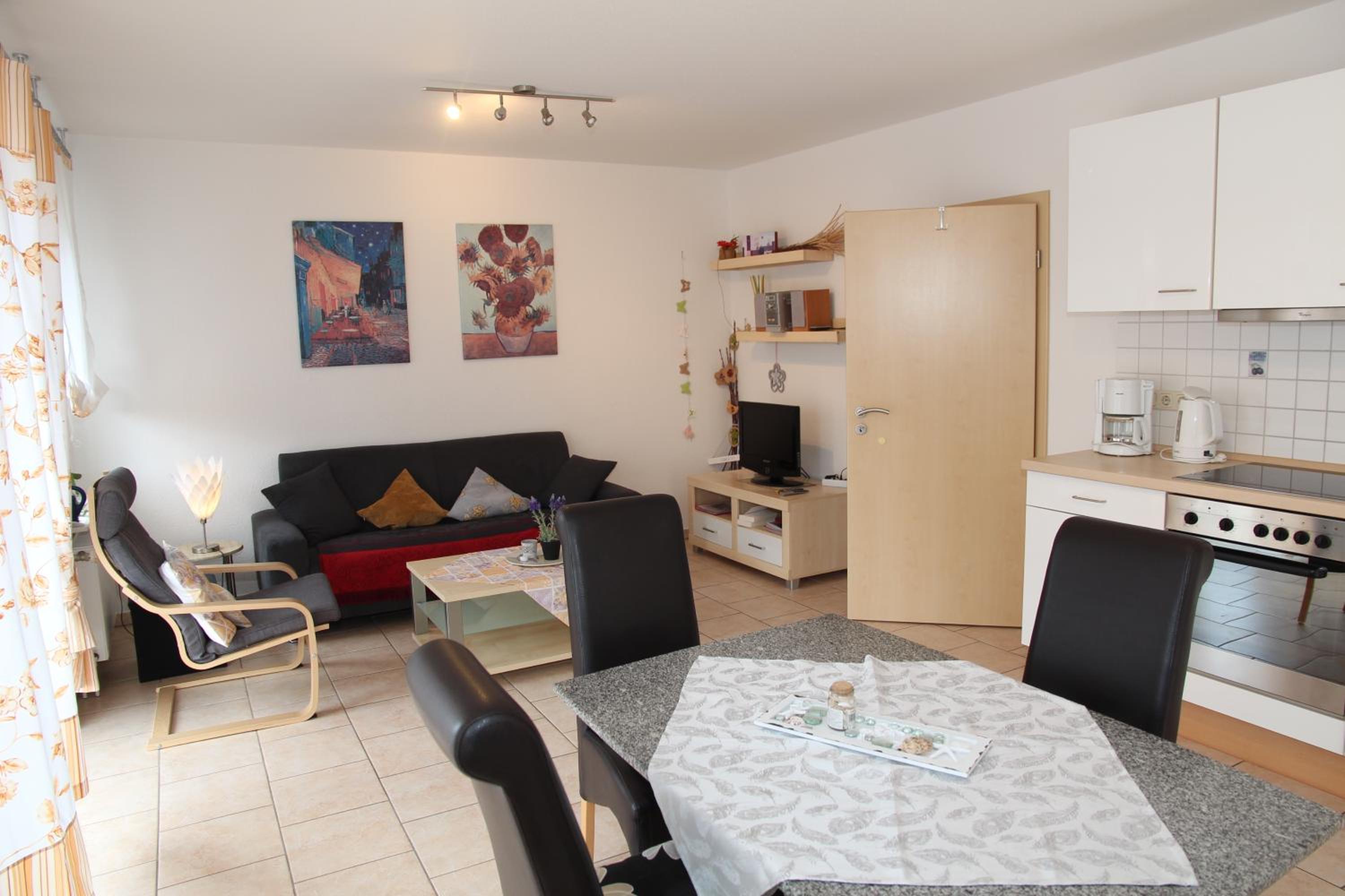 Apartment with Balcony photo 1