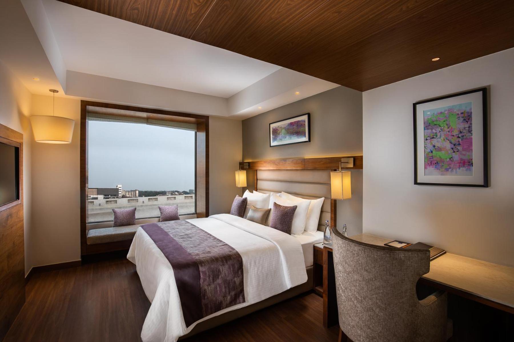 Deluxe Rooms  with One Double Bed - Photo 1