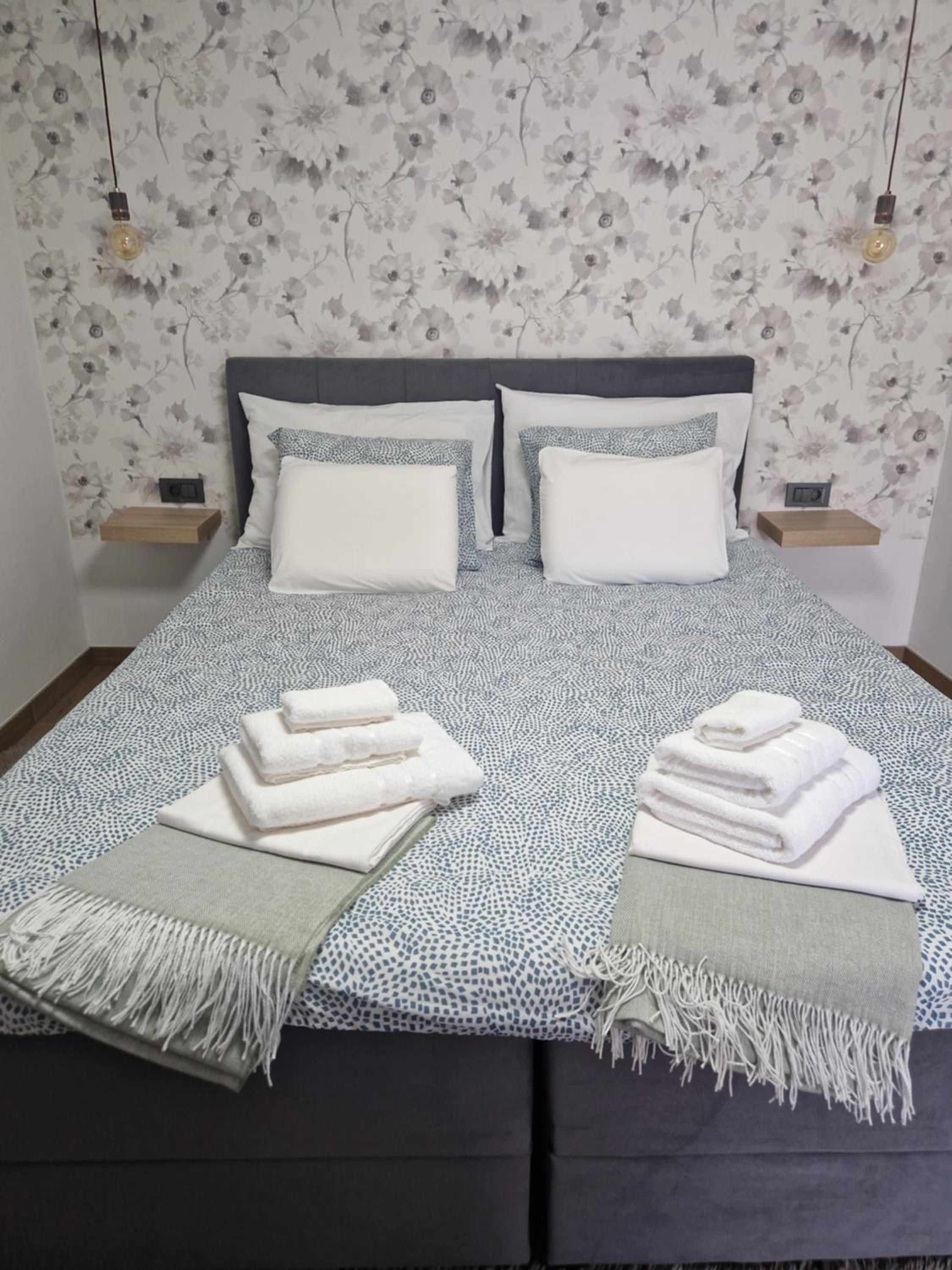 One-Bedroom Apartment - Non-Smoking