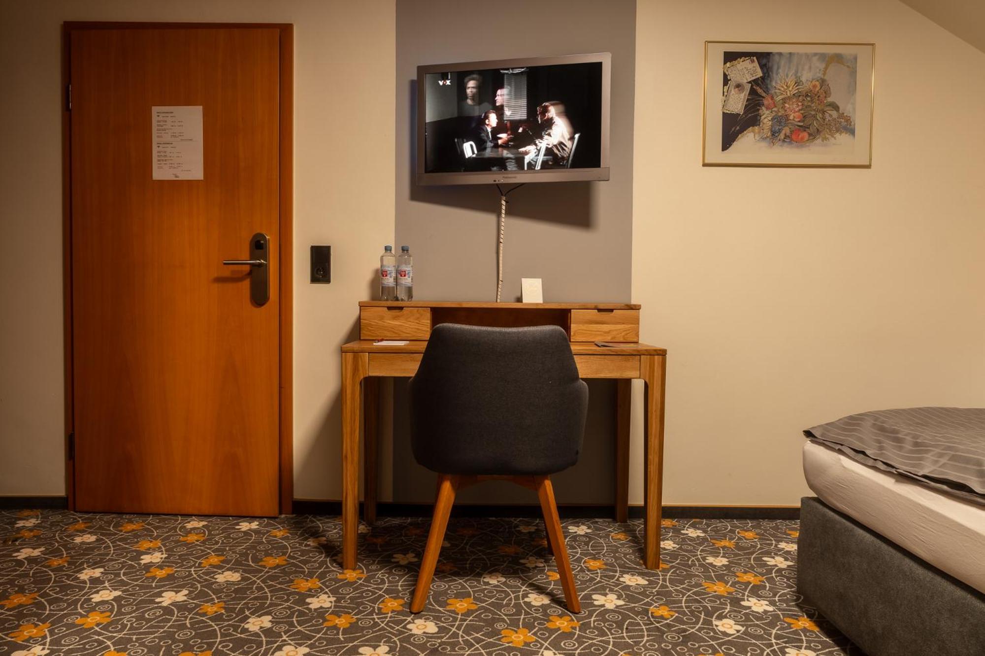 Double Room - Photo 4