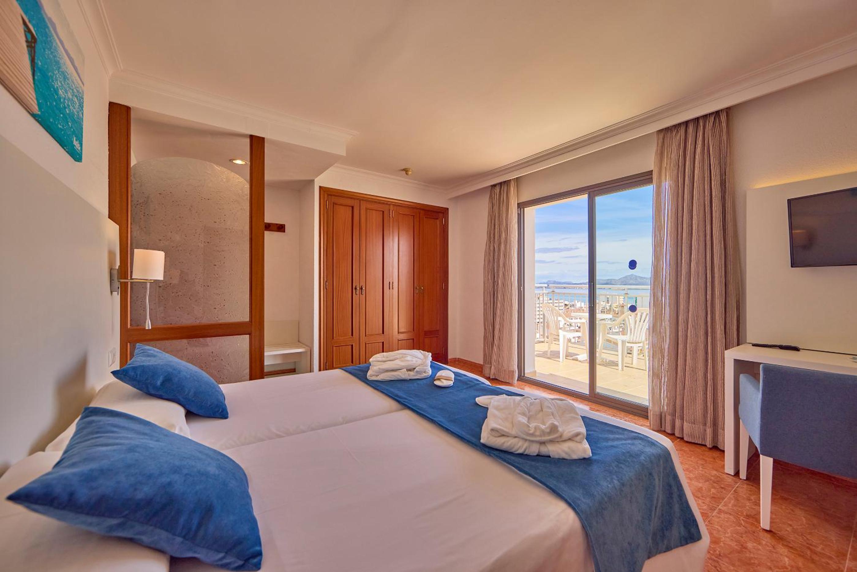 Superior Twin Room photo 3