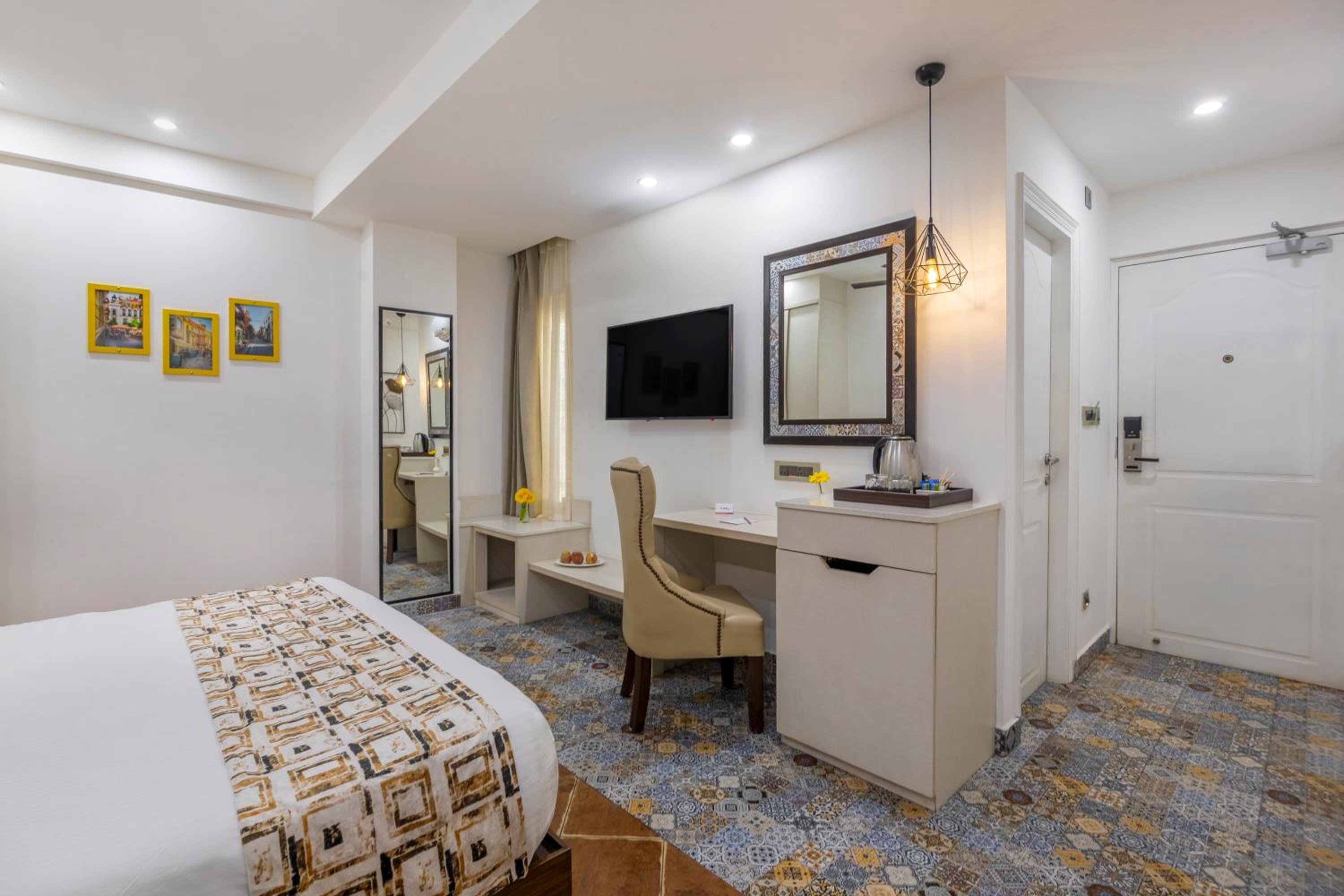 Classic Room - Photo 10