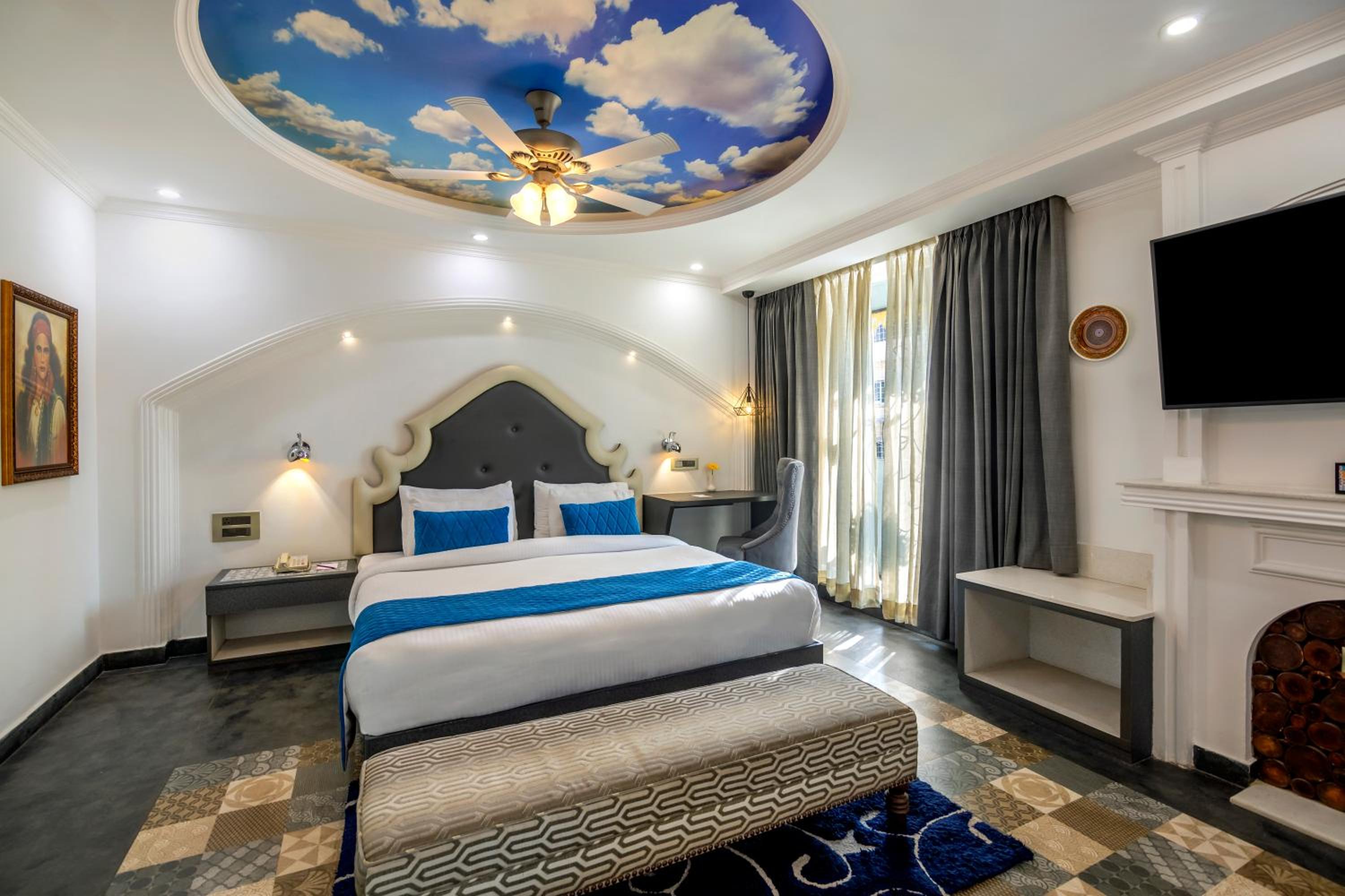 Privilege Suite - Photo 14