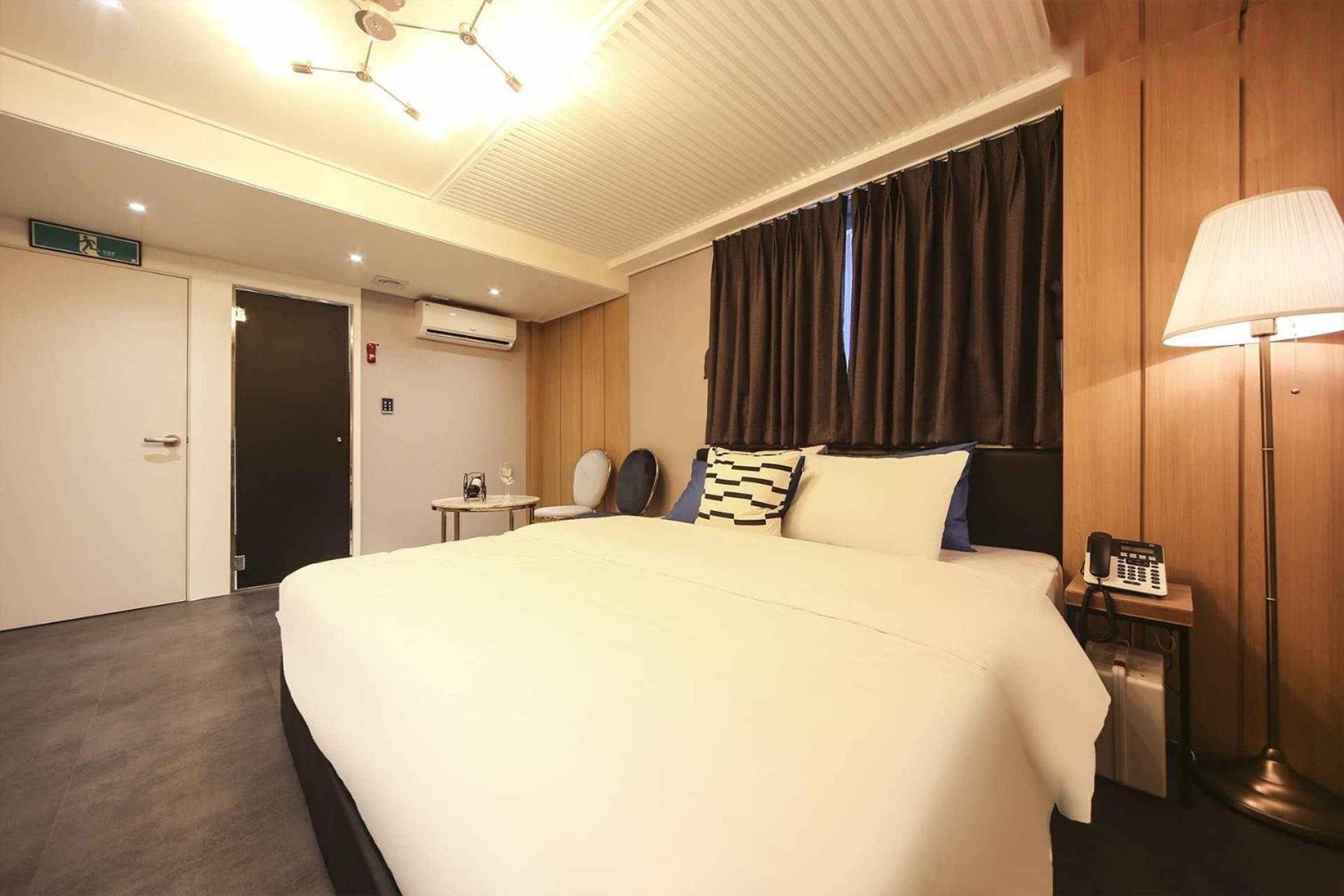 King Room - Photo 5