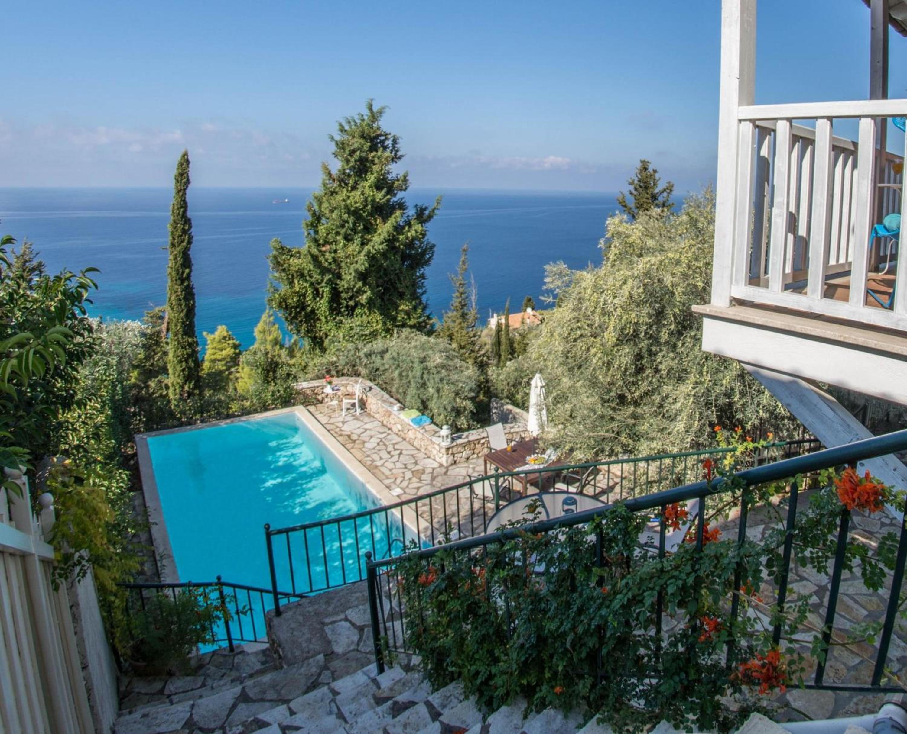Three-Bedroom Villa photo 3