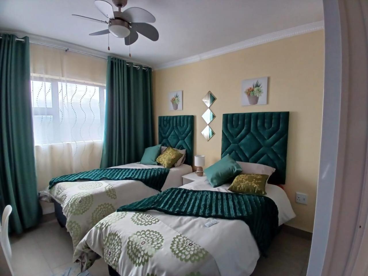 Deluxe Queen Room photo 2