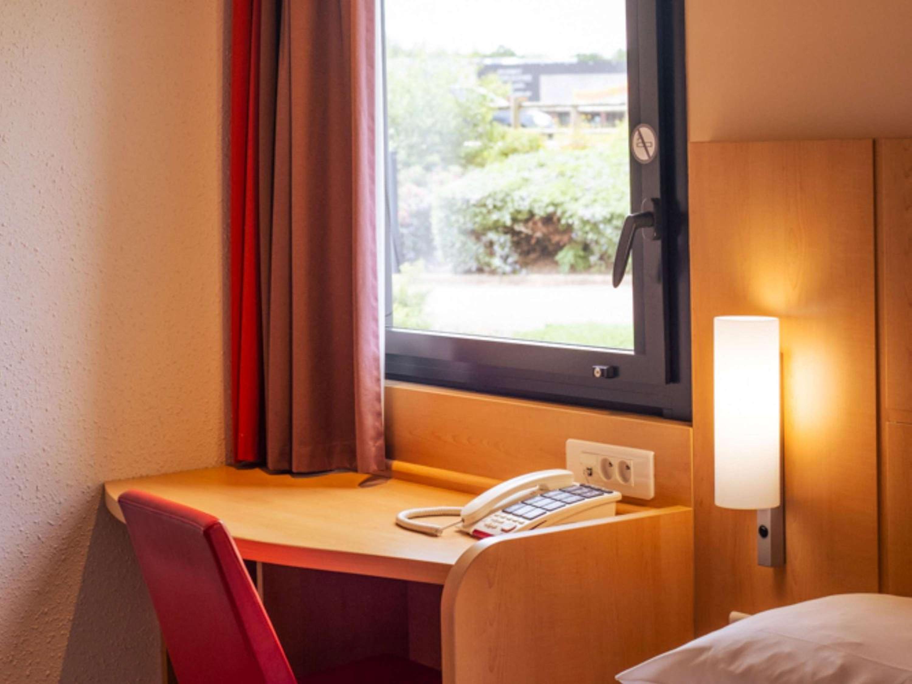 Standard Room with 1 Double Bed - Photo 1