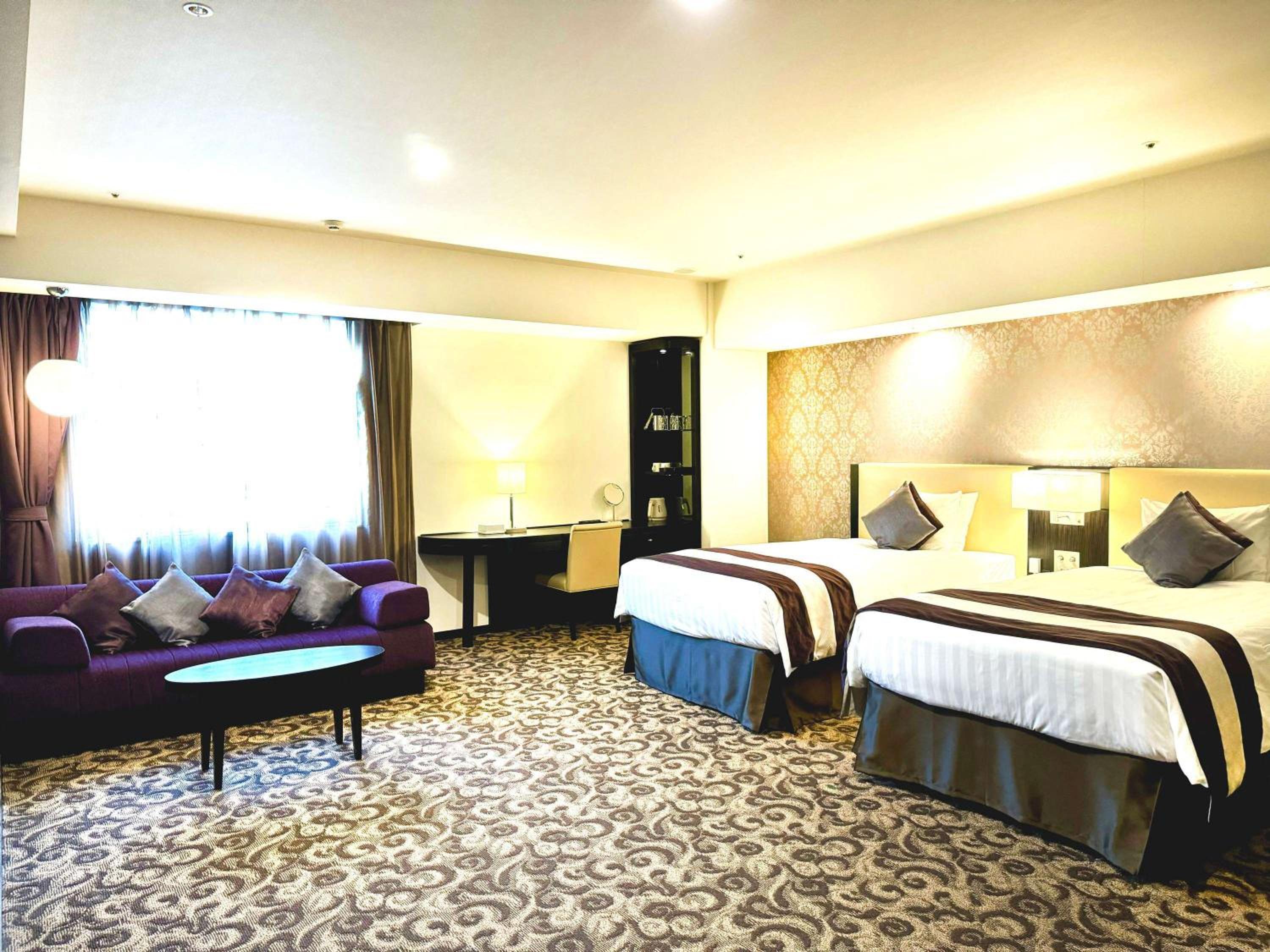Deluxe Quadruple Room - Non-Smoking - Photo 2
