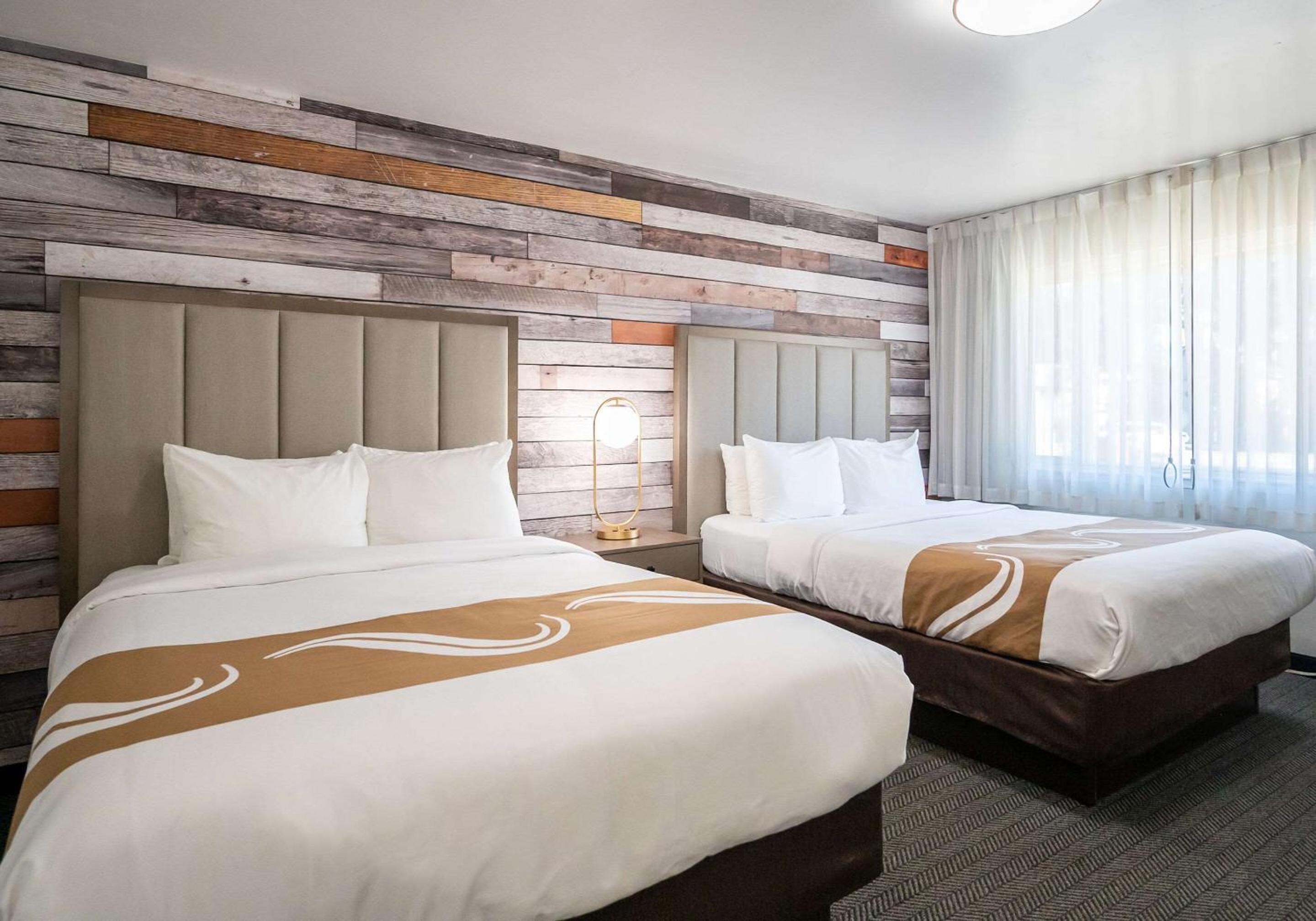 Standard Queen Room with Two Queen Beds - Non-Smoking - Photo 1