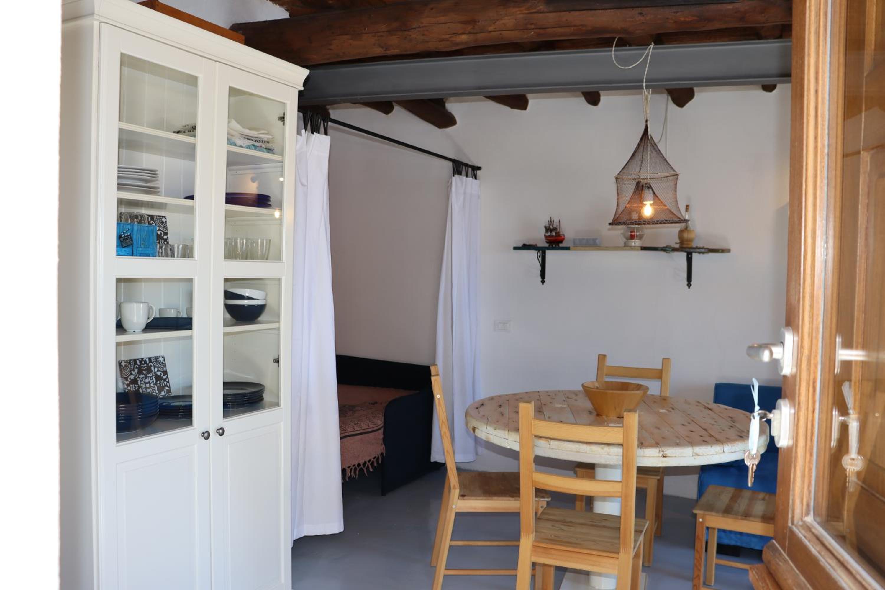 Studio Apartment photo 3