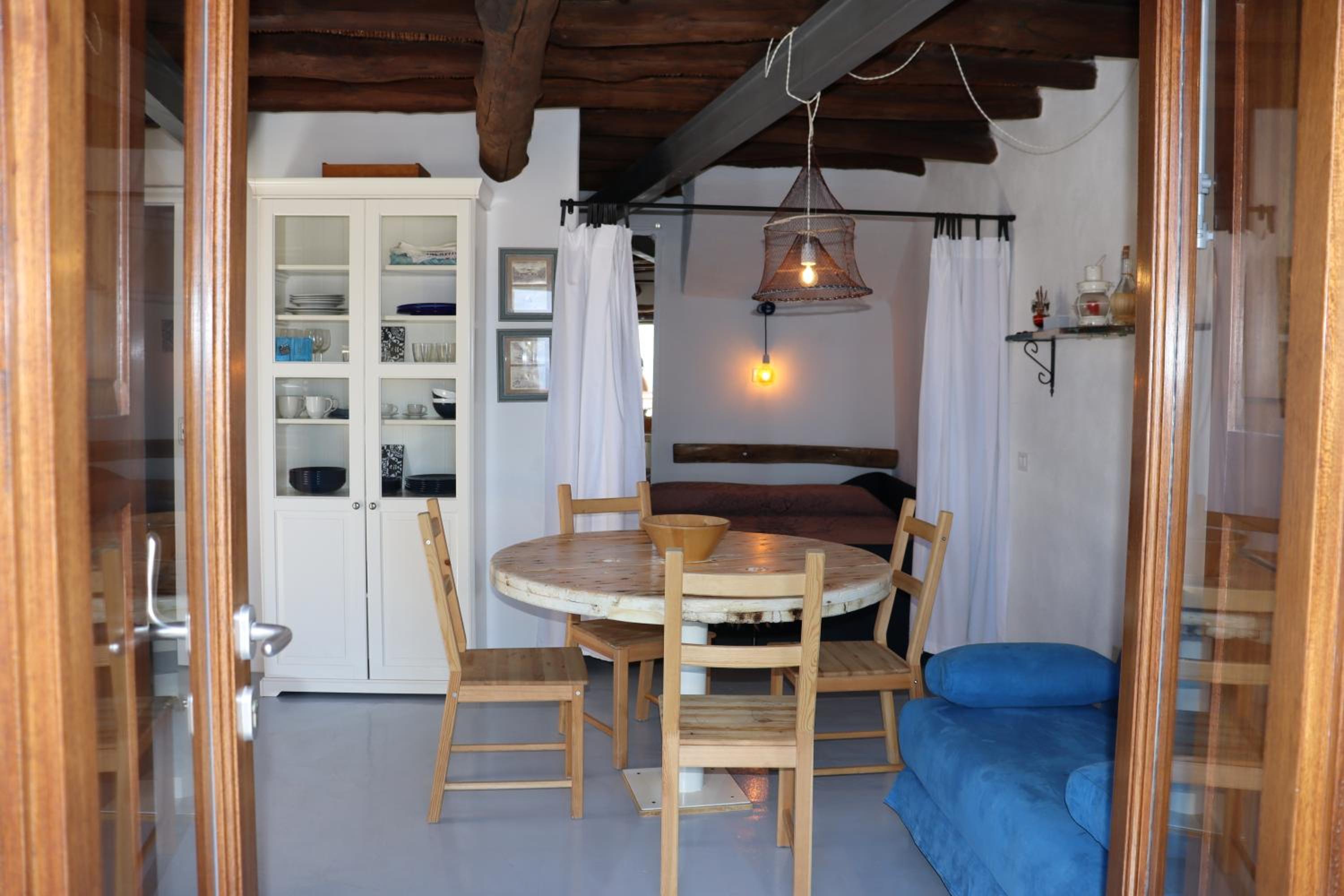 Studio Apartment photo 2