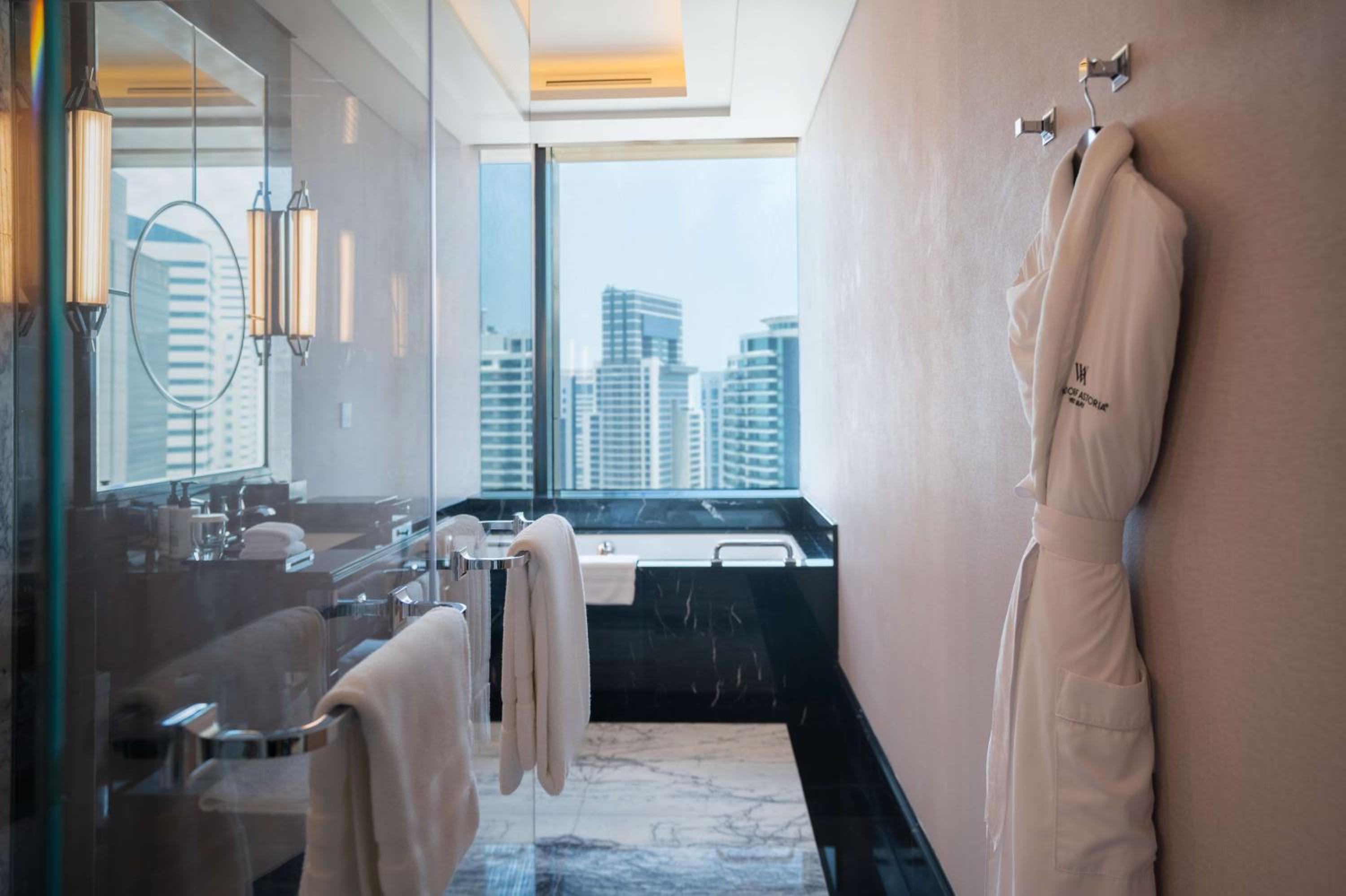 One-Bedroom King Grand Suite