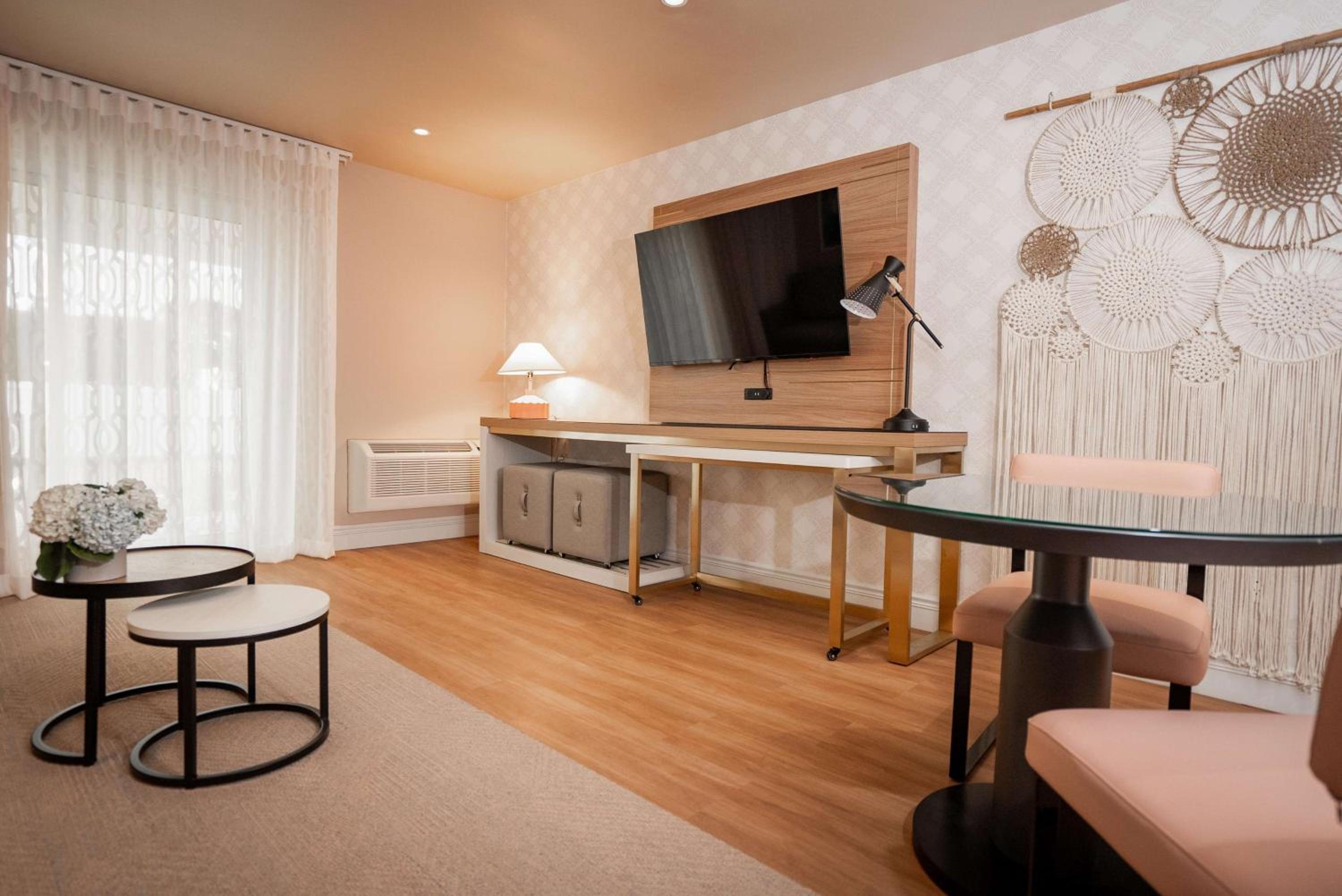 One-Bedroom King Suite - First Floor