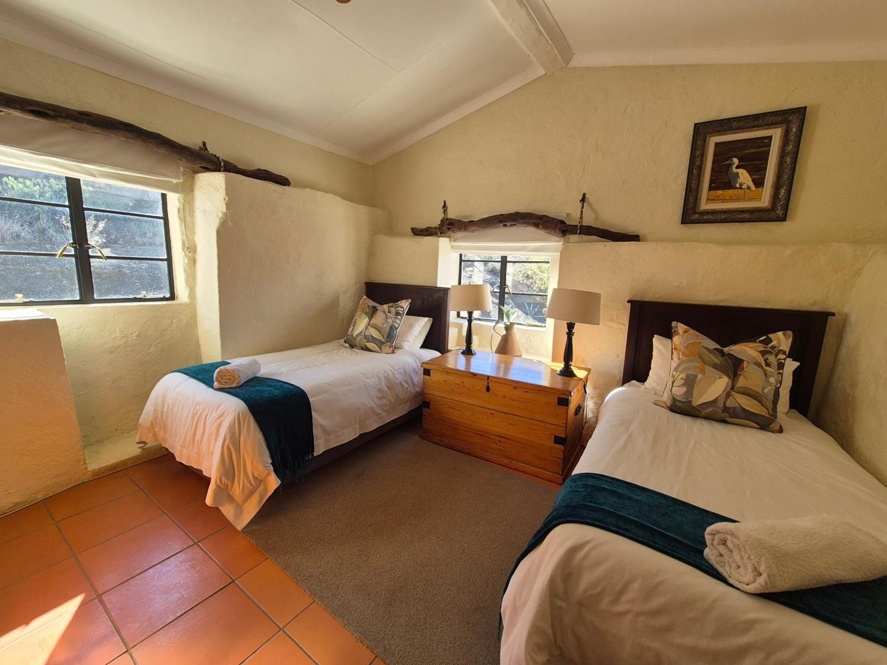 Three-Bedroom Cottage - Photo 7